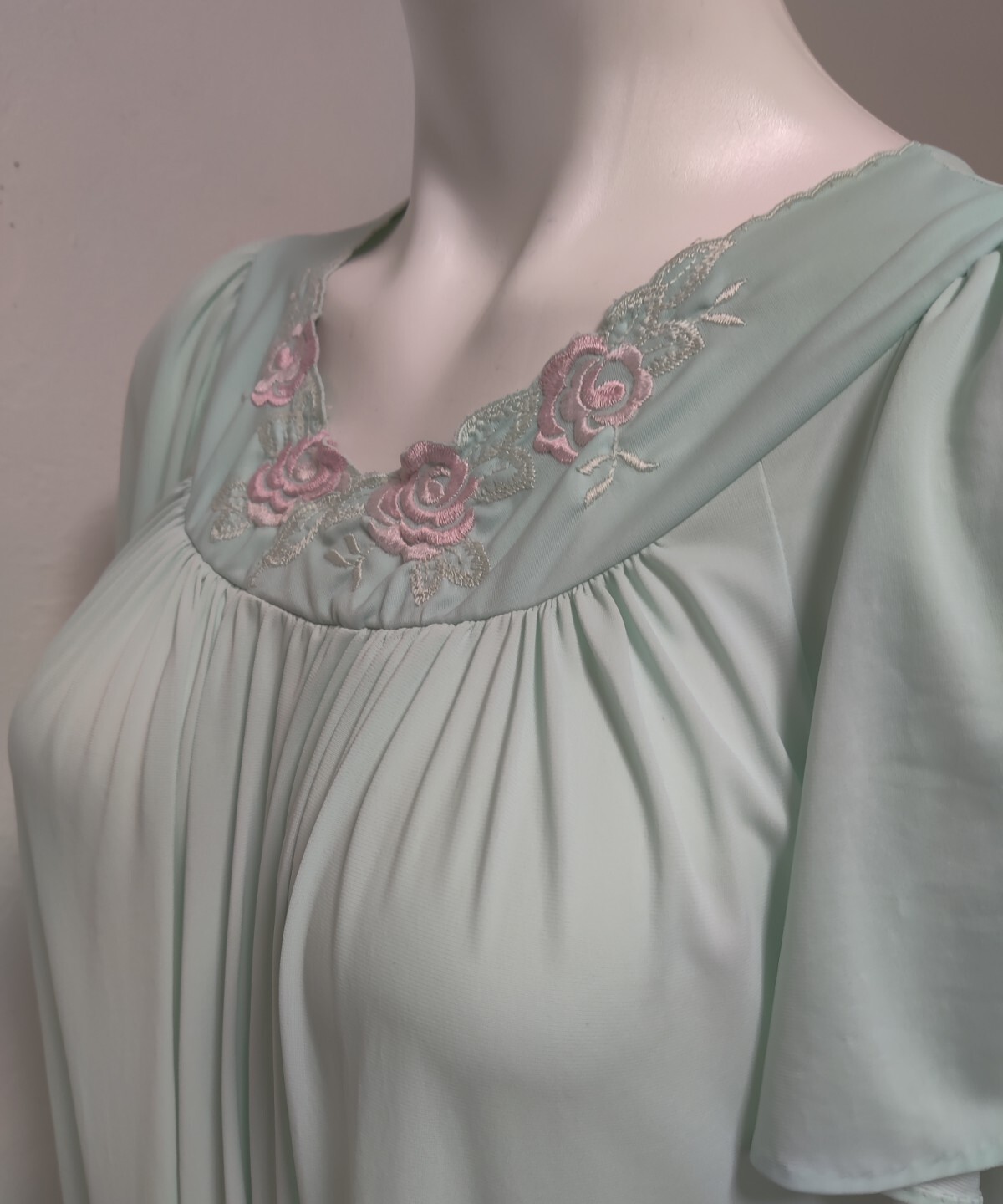 Vintage Shadowline Long Nightgown Small Aqua Green Embroidered Floral **Flaw
