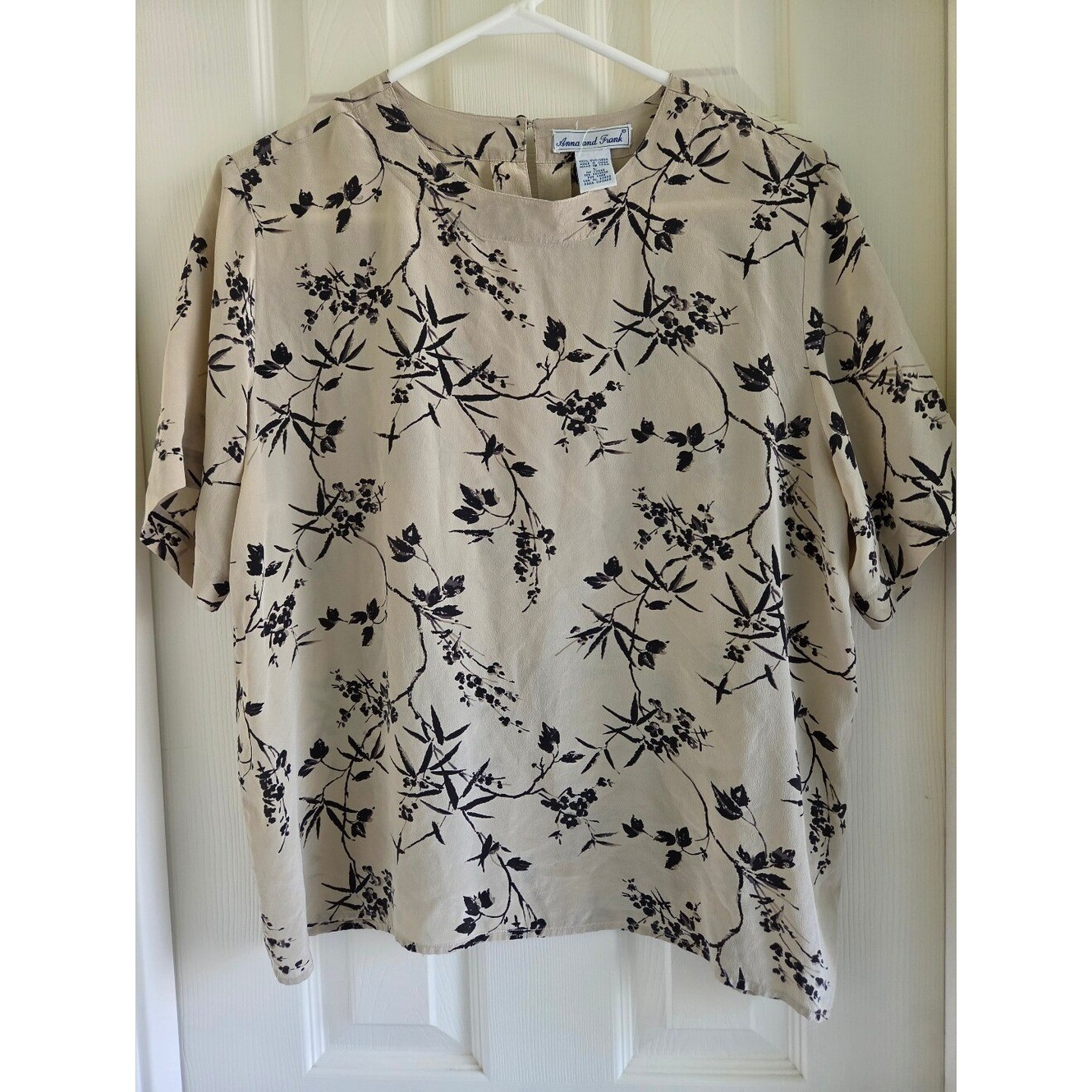 Vintage Anna & Frank 100% Silk Blouse Beige Bamboo Floral Print Short Sleeve L