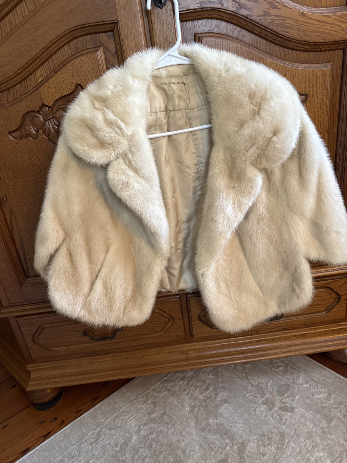 EMBA Pearl Natural Pale Beige Mink Royal Quality Mink Stole Shawl Wrap Vintage