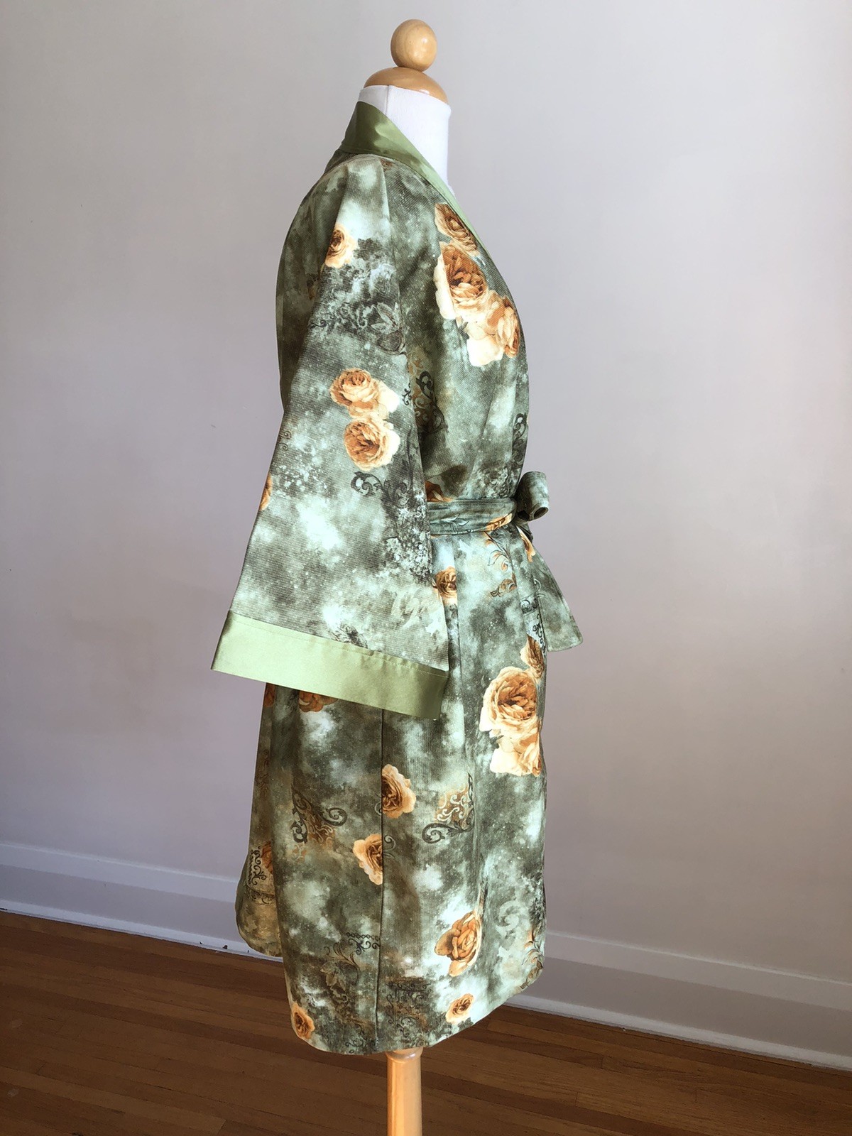 STUNNING VTG NWOT J.COOL Green w/ Yellow Roses Terrycloth Kimono Robe SZ XL