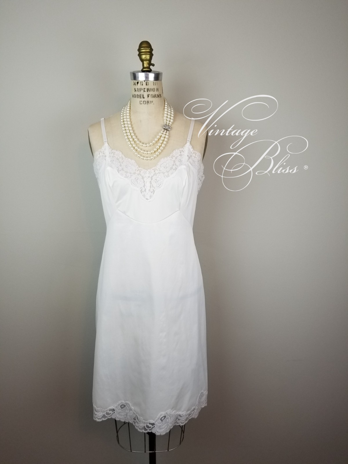 Vintage 1950’s Pretty White Lace Trimmed Slip Chemise Bust Size 36-38