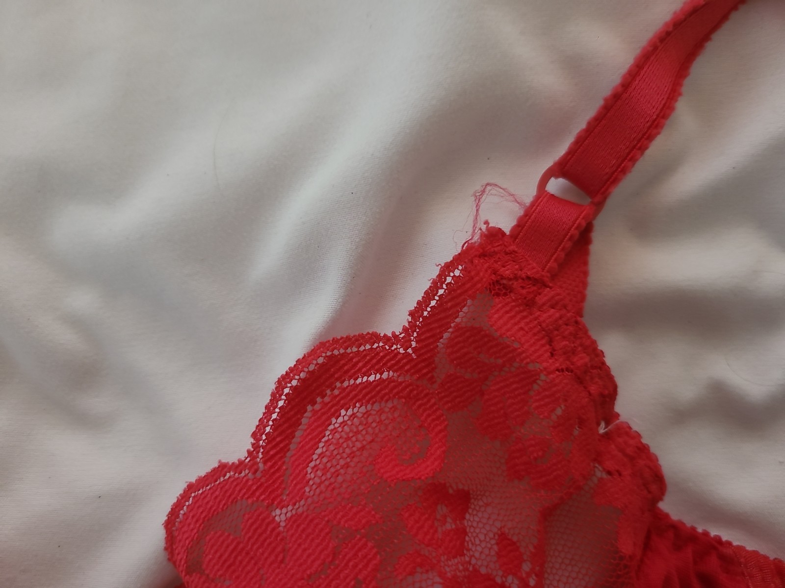 VTG Maidenform Chantilly Bra 36B Red Nylon & Lace Unlined Underwire Style 7329
