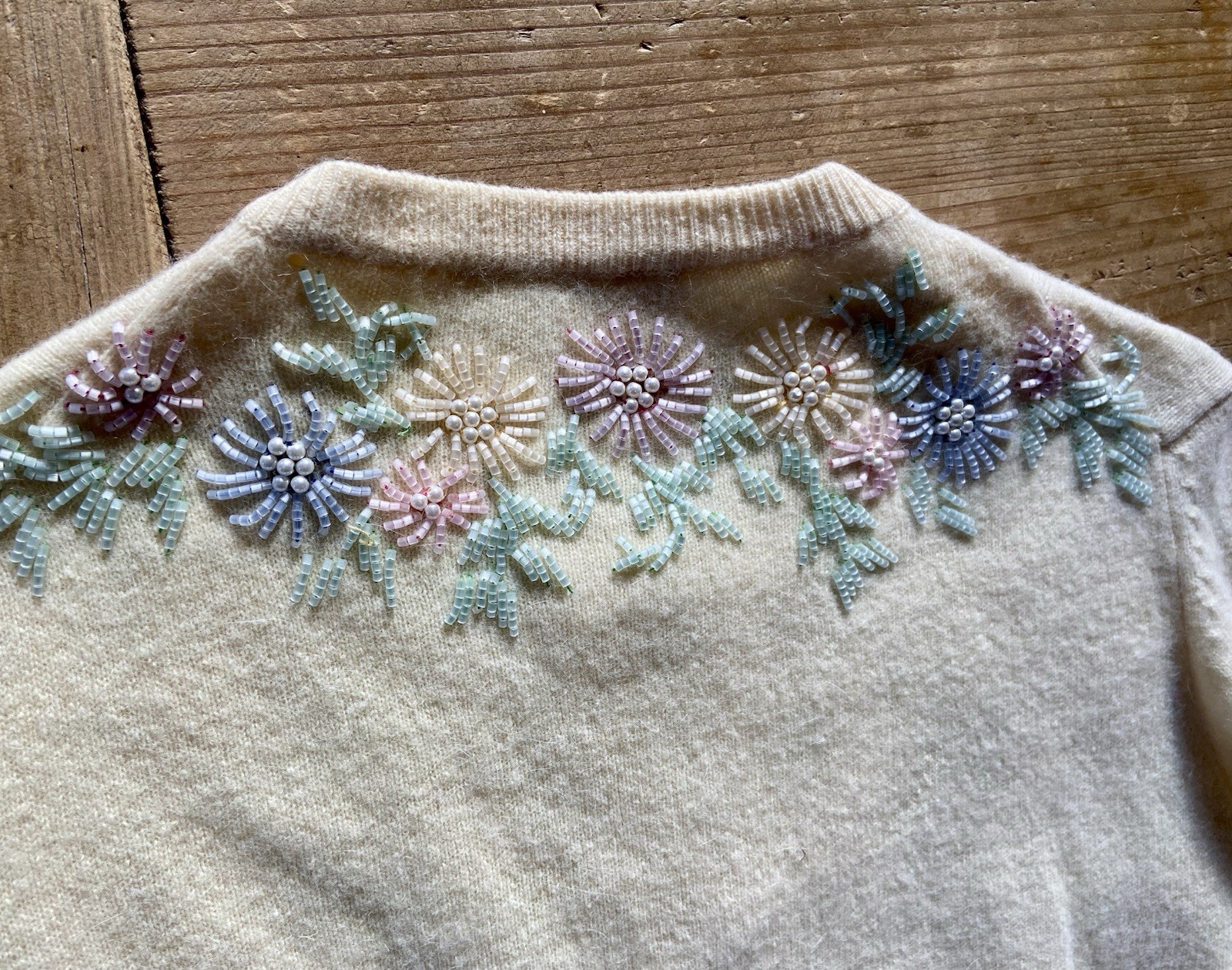 Rino Rossi Beaded Cardigan Vintage 1980’s EUC Angora Lambs wool Sz S. Gorgeous