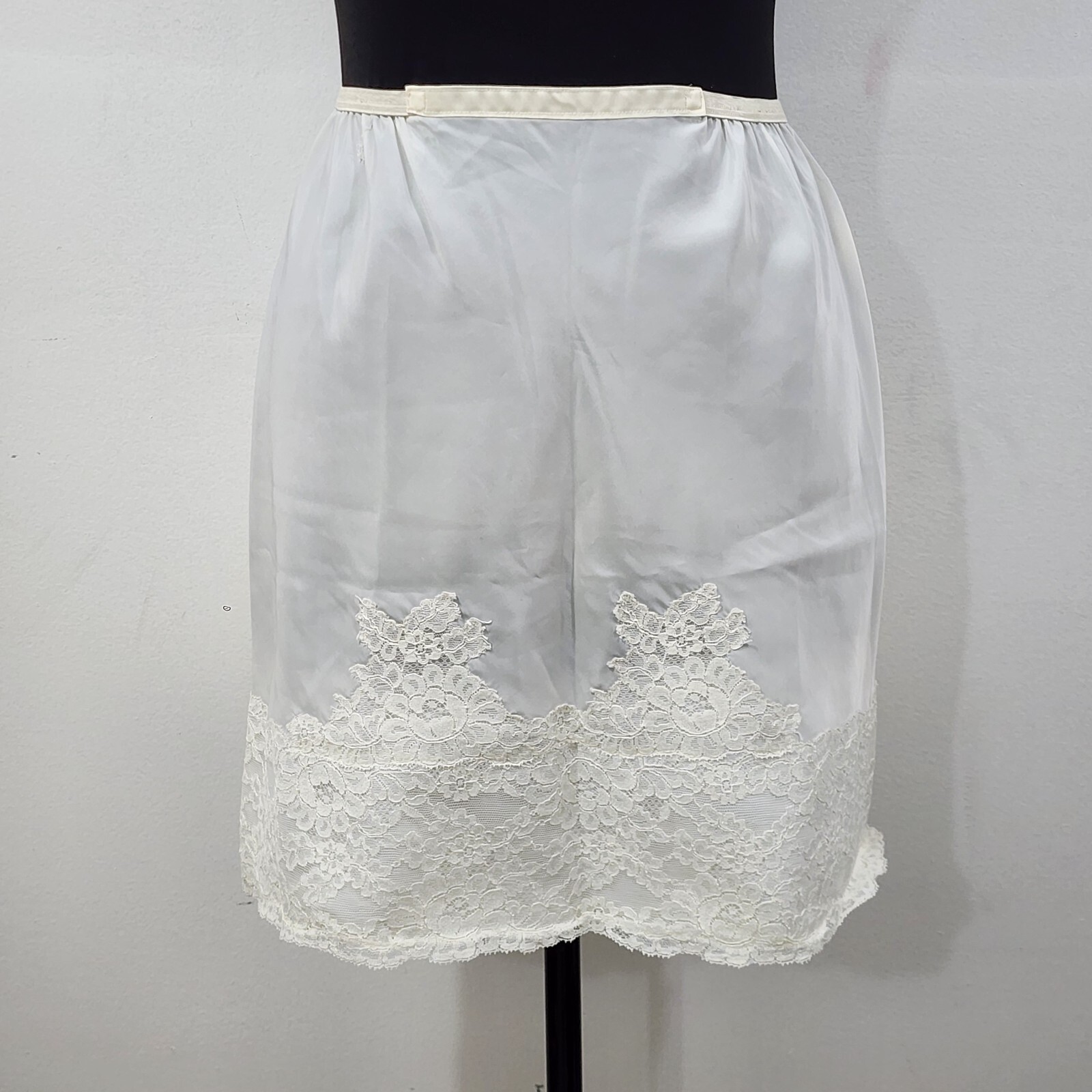 Vintage Wondermaid Half Slip Nylon Lace Mini Skirt Ivory Slit Size M *FLAW*