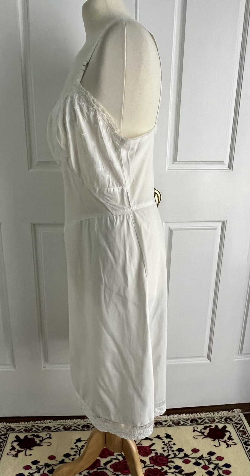 Vintage 1950’s White Rayon Full Slip Eyelet Embroidered Bust Lace Trim M/L