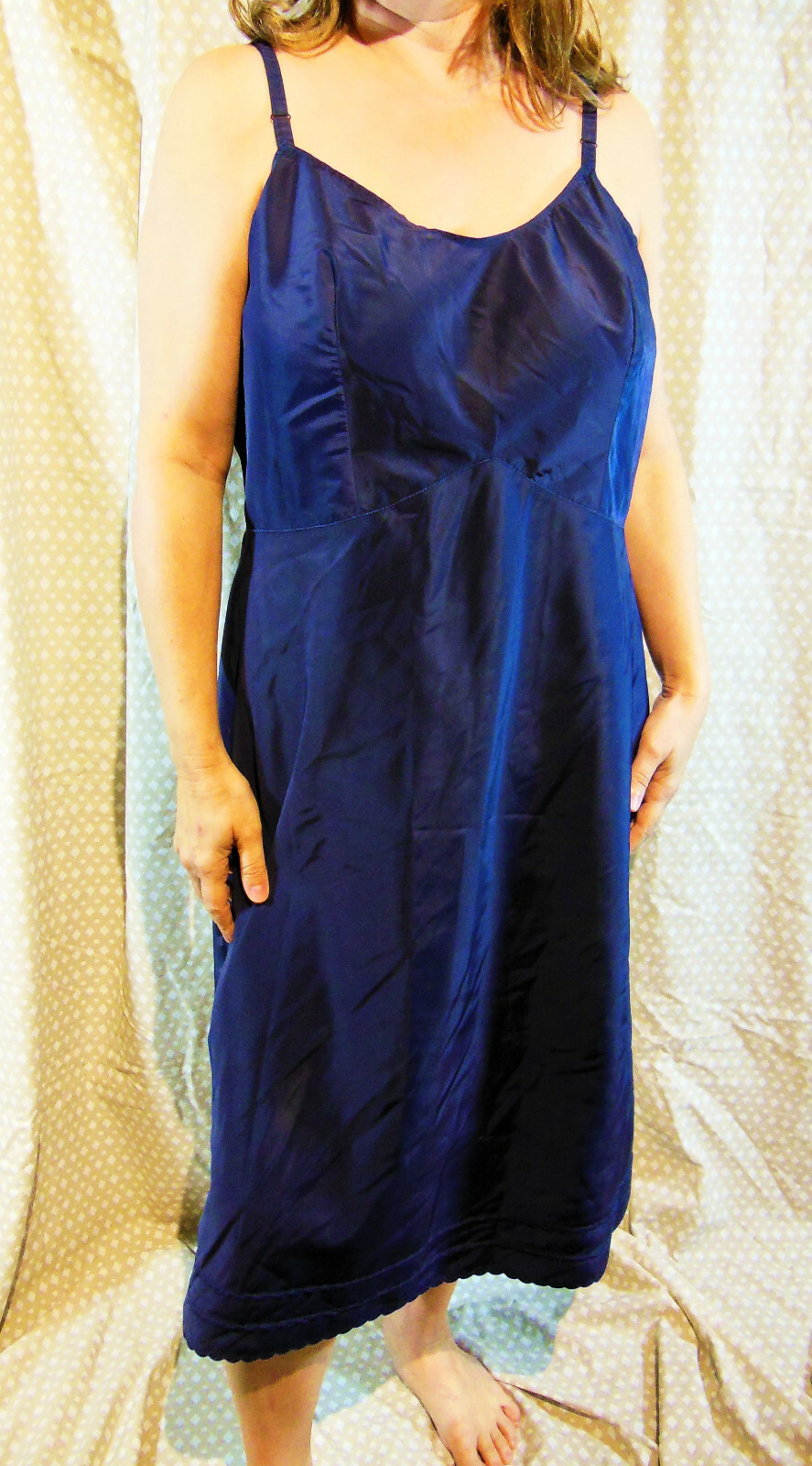 RARE SNIP-IT BRAND VINTAGE BLUE TAFFETA EMBROIDERED SNIP-IT HEM FULL SLIP 38 EVC