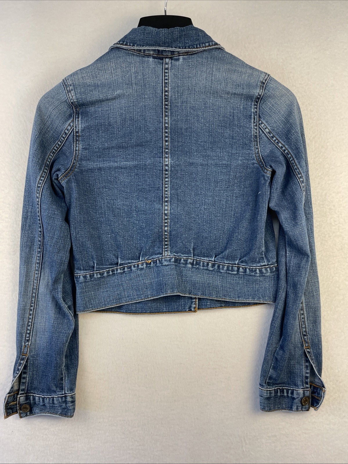 Levi’s Blue Denim Jean Jacket Fitted Cropped Size Medium Women EUC