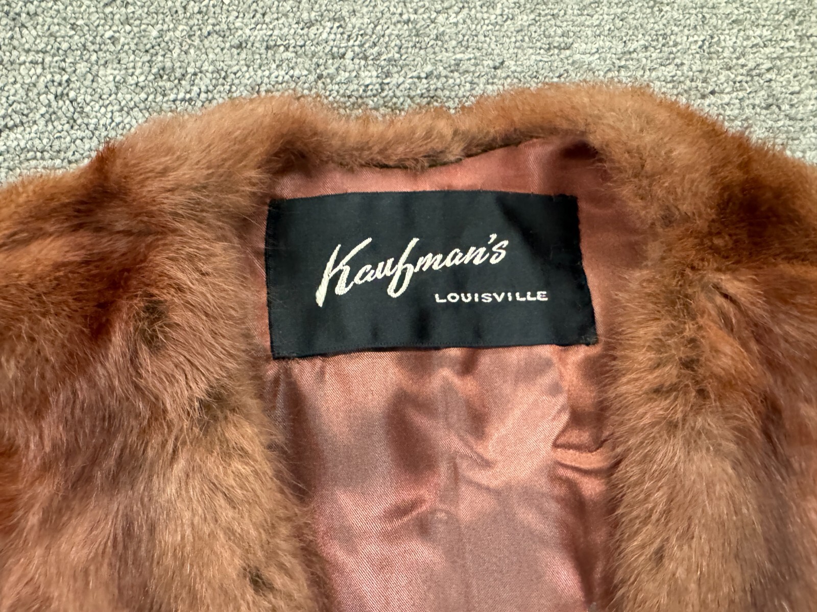 Kaufmans Furs Louisville KY Brown Mink Fisher Fur 16″ Shoulder Shrug Stole Wrap