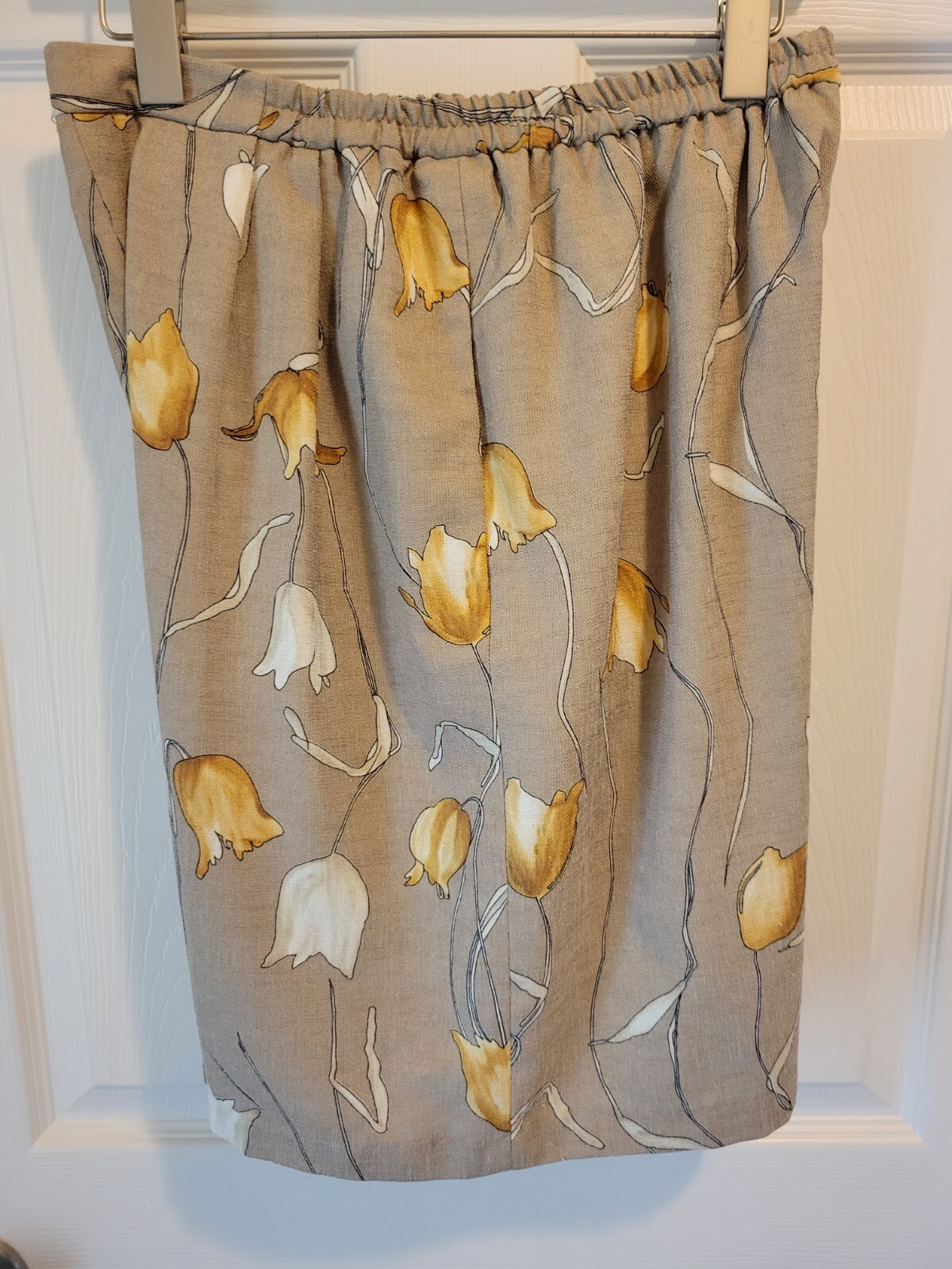 Patchington Vintage Shorts, Khaki w/ Yellow Flowers, Linen Look, Pockets Size SP