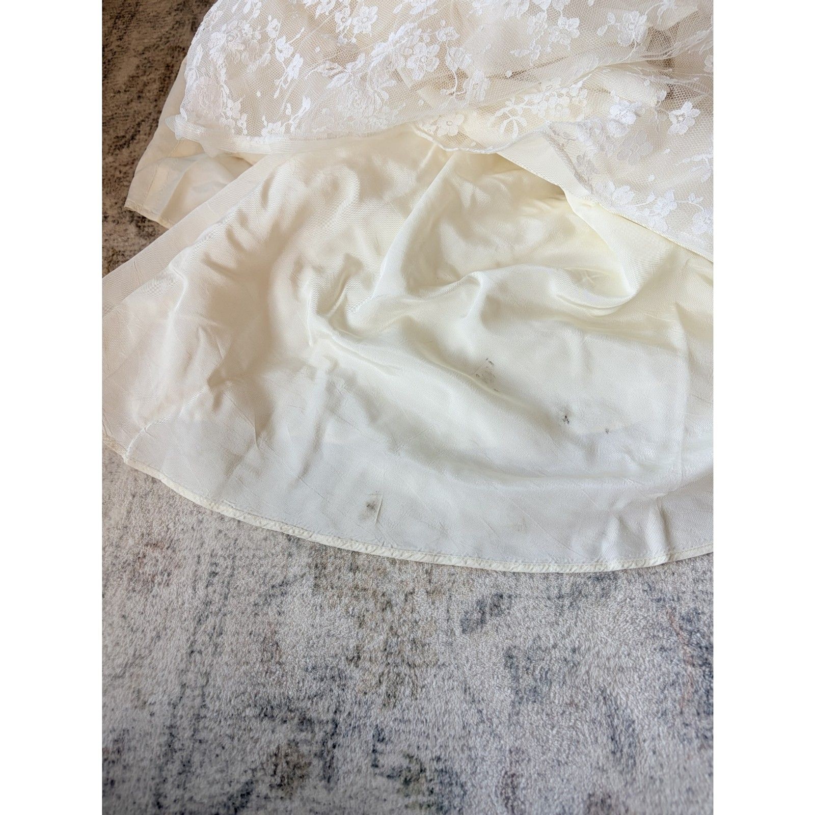 Vintage Handmade Bridal Wedding Dress Ivory Lace Satin Tulle Full Train Gown