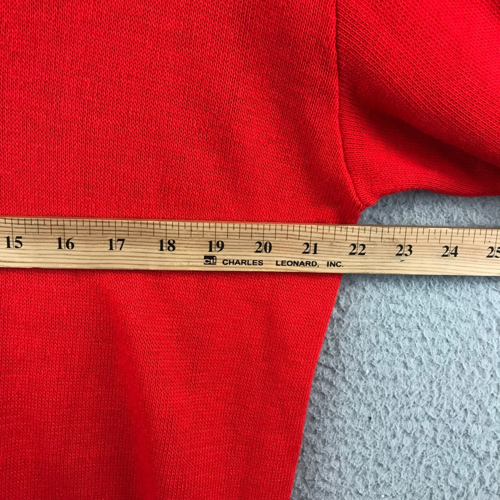 Vintage 60s CRESLAN and RAYON Red L V-neck Sweater