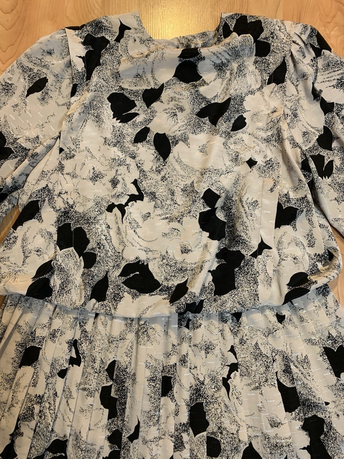 1980s V.L.P. Shimmery Black and Ivory Plus Size women’s Dress