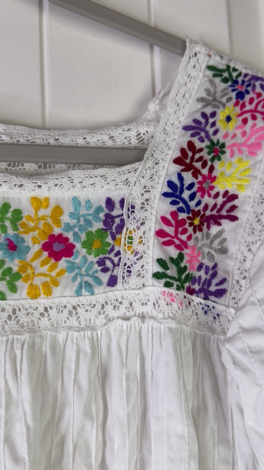 Vintage Mexican White Floral Embroidered Peasant Dress Pintuck Cottagecore Boho