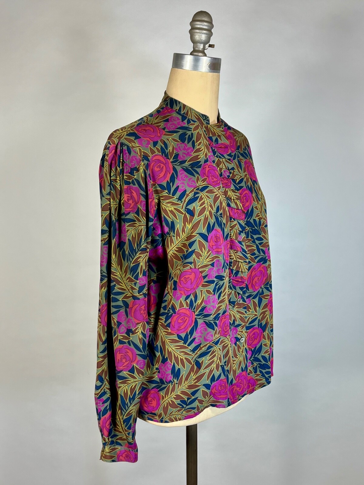 Vintage 1980’s to 1990’s pure SILK moody floral print secretary’s shirt blouse M