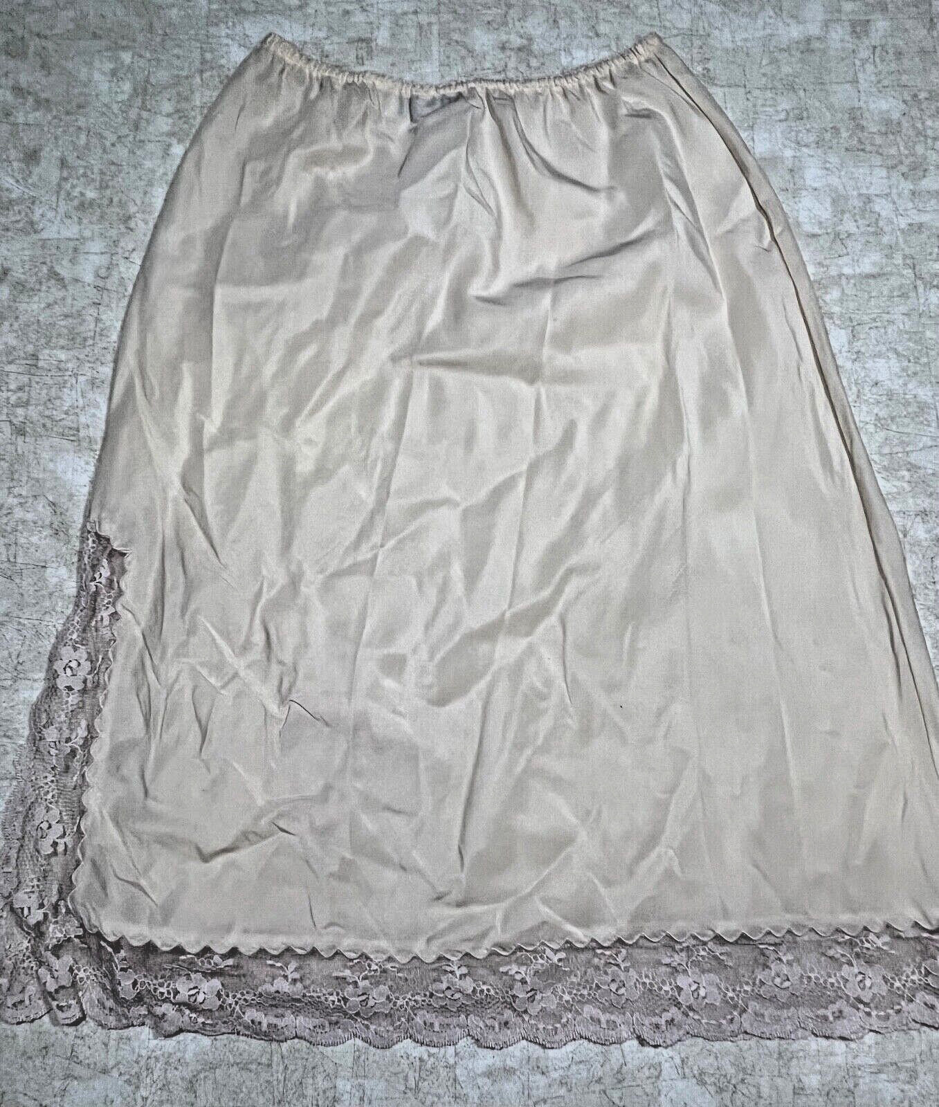 Corhan Noumair VINTAGE Petite Half Slip 24” long