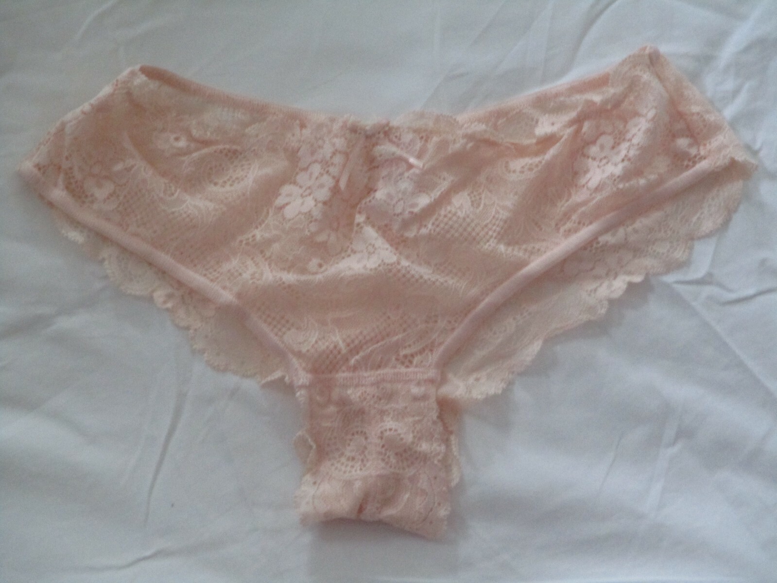 New Victorias Secret Angels Hipkini Panties Size M Lace Flowers 2008 NWOT Panty