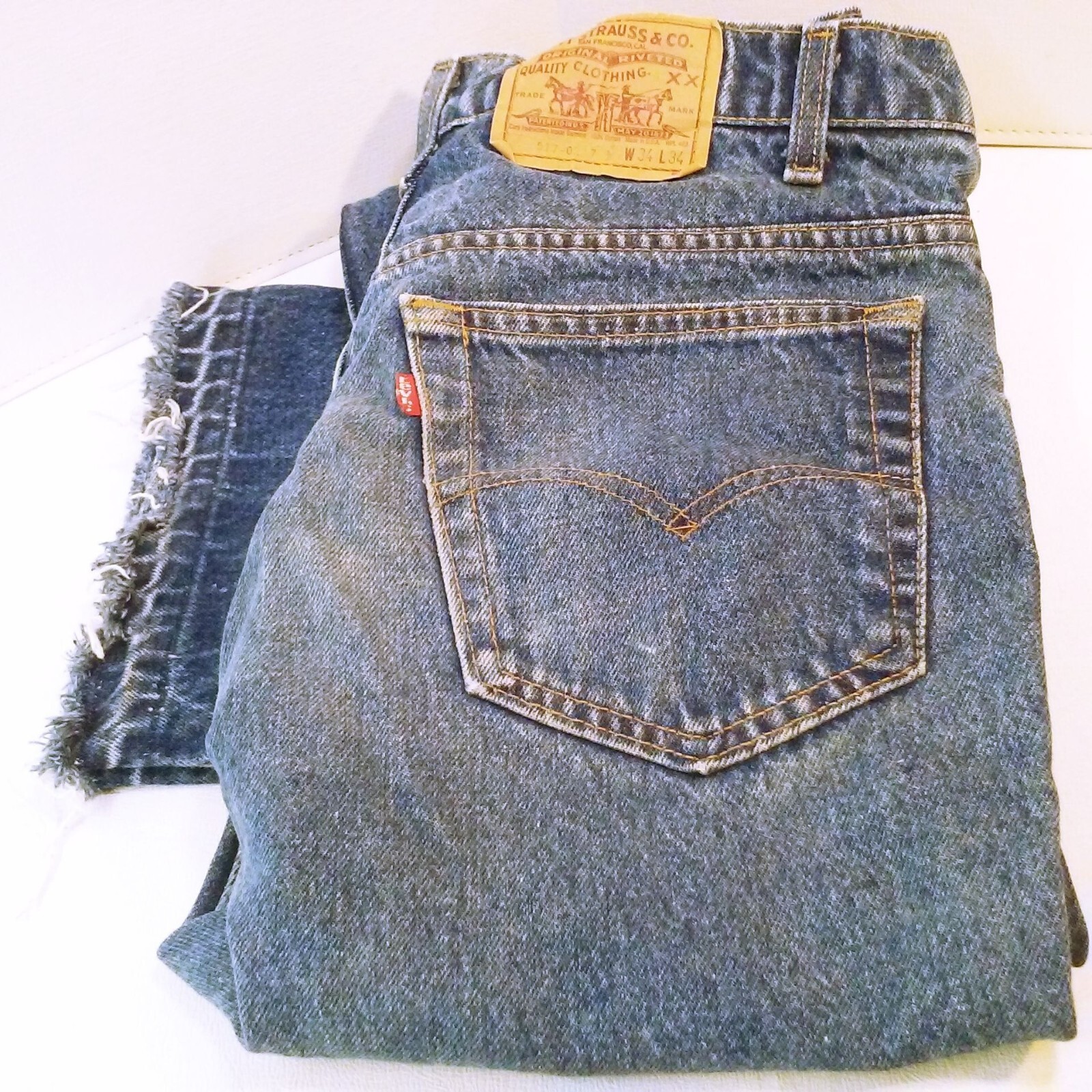 Vintage 80s Levi’s USA-made 517xx Bootcut Denim Jeans Lady-34×34 Fray Hem Dark