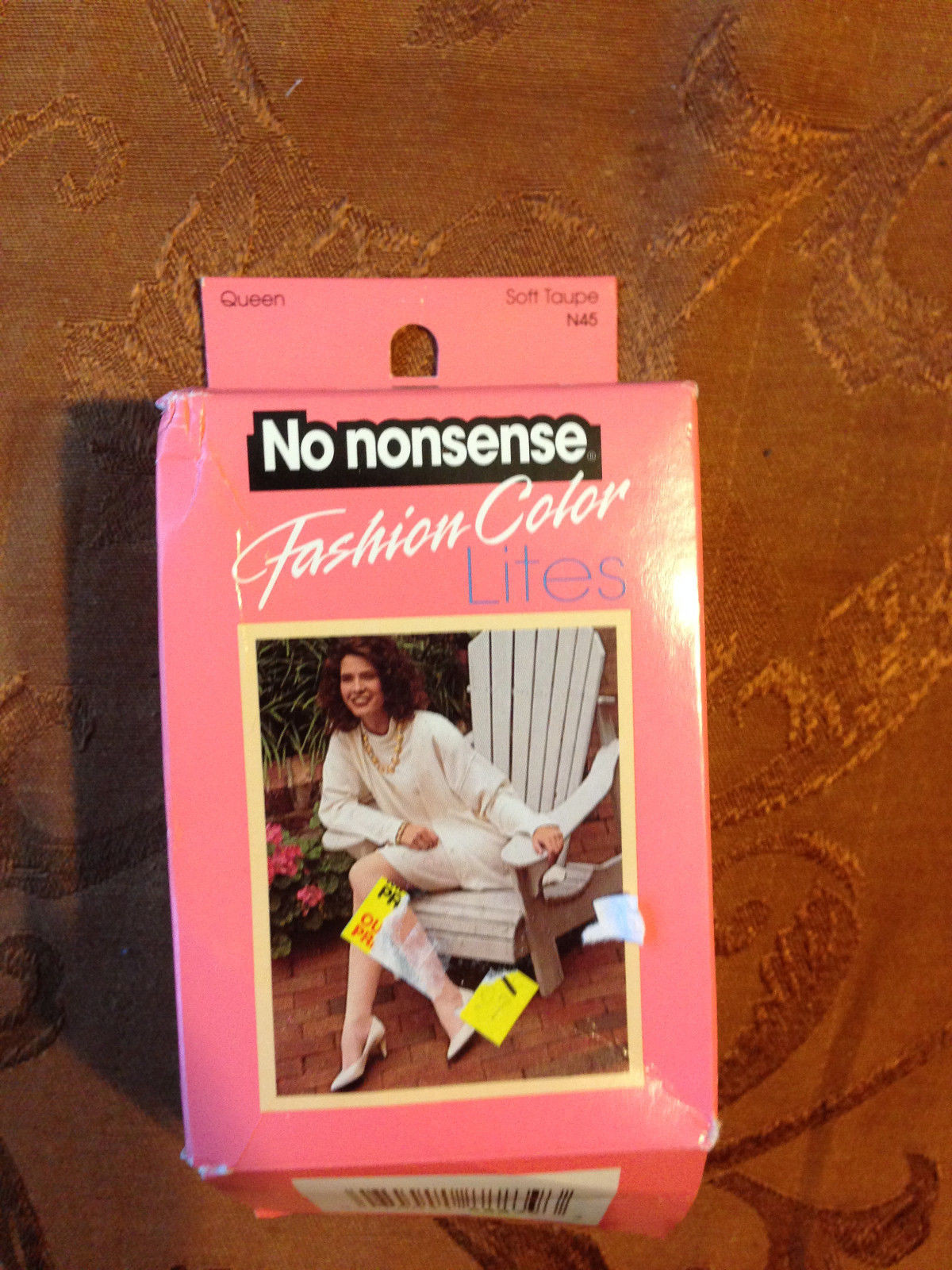 Exciting! Vintage No Nonsense queen nude pantyhose