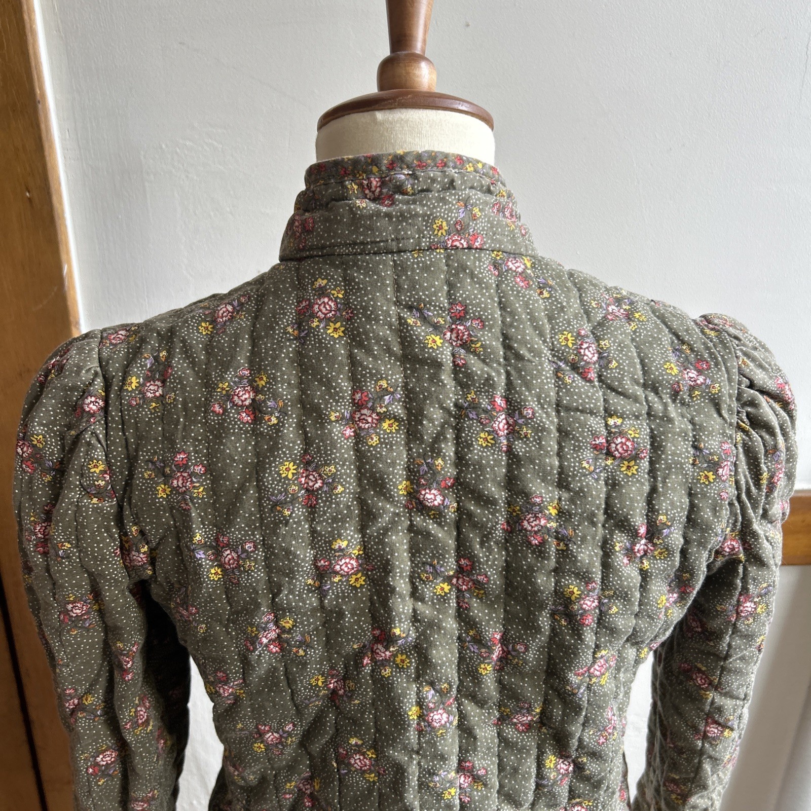 Vintage 70s Cleveland Street New York Quilted Crop Jacket Green Floral Size S 9
