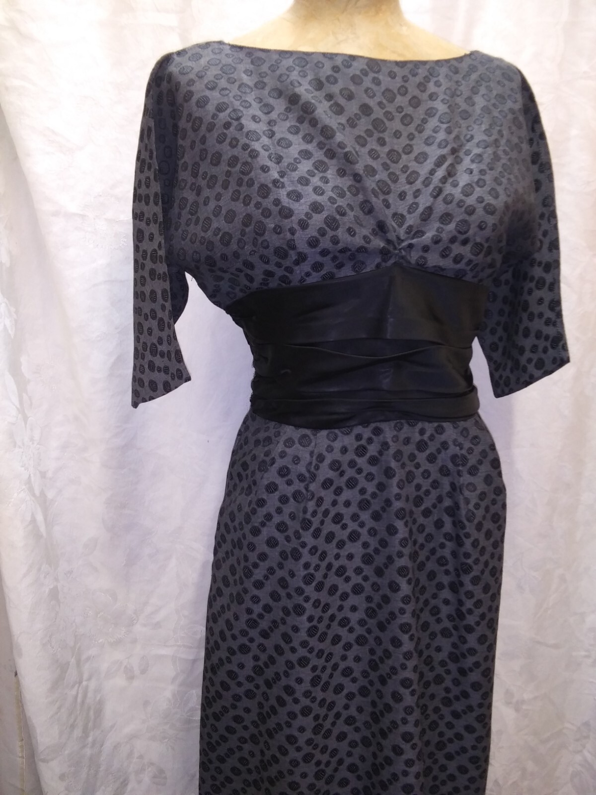 Vintage 1950’s Black & Gray Rayon Cocktail Wiggle Dress Size S/M