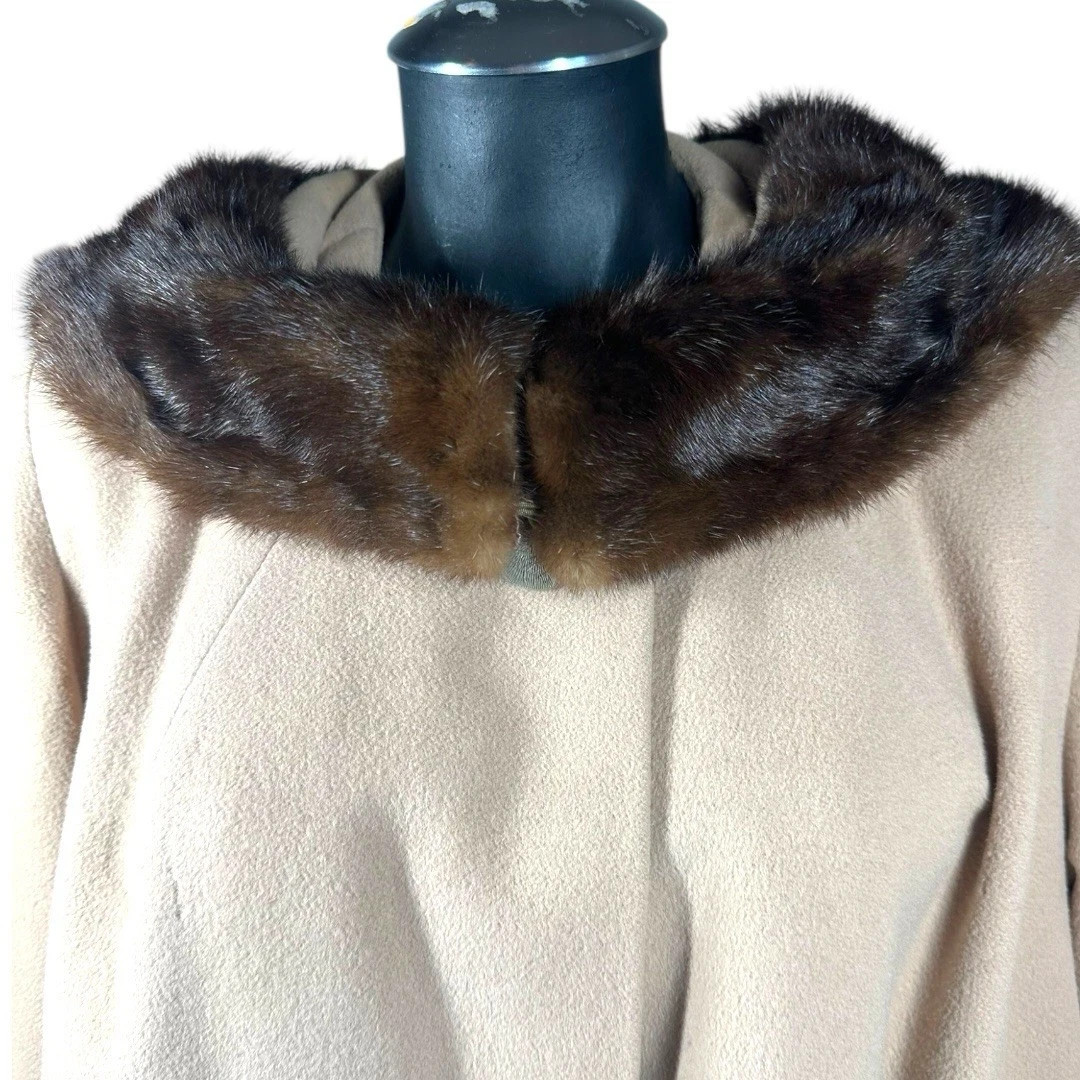 Vintage 1960s Cashmere Peacoat Fur Collar Size Large? A-Line Bracelet Sleeves