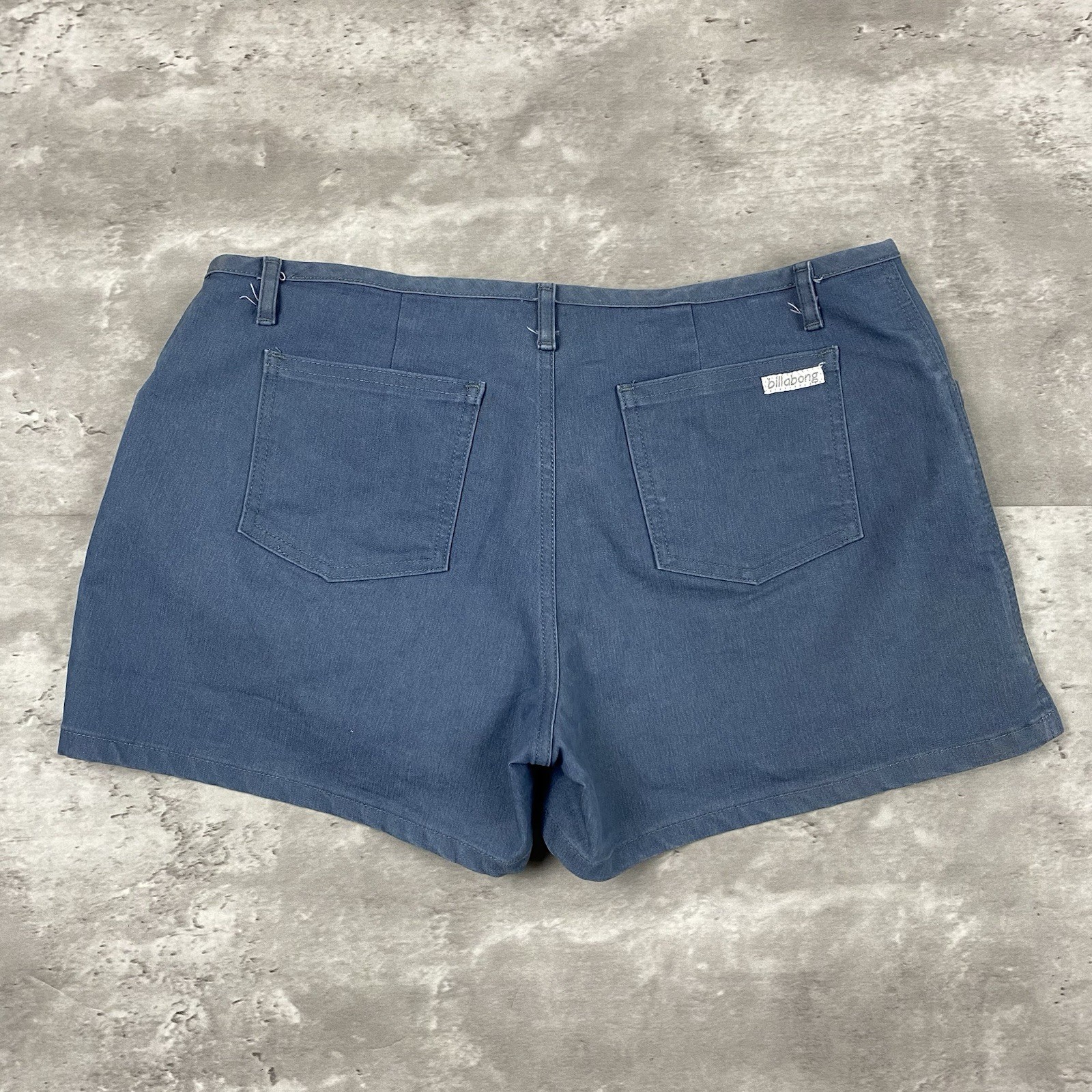 vintage BILLABONG low rise shorts womens junior teen surf skate 90s y2k 2000s