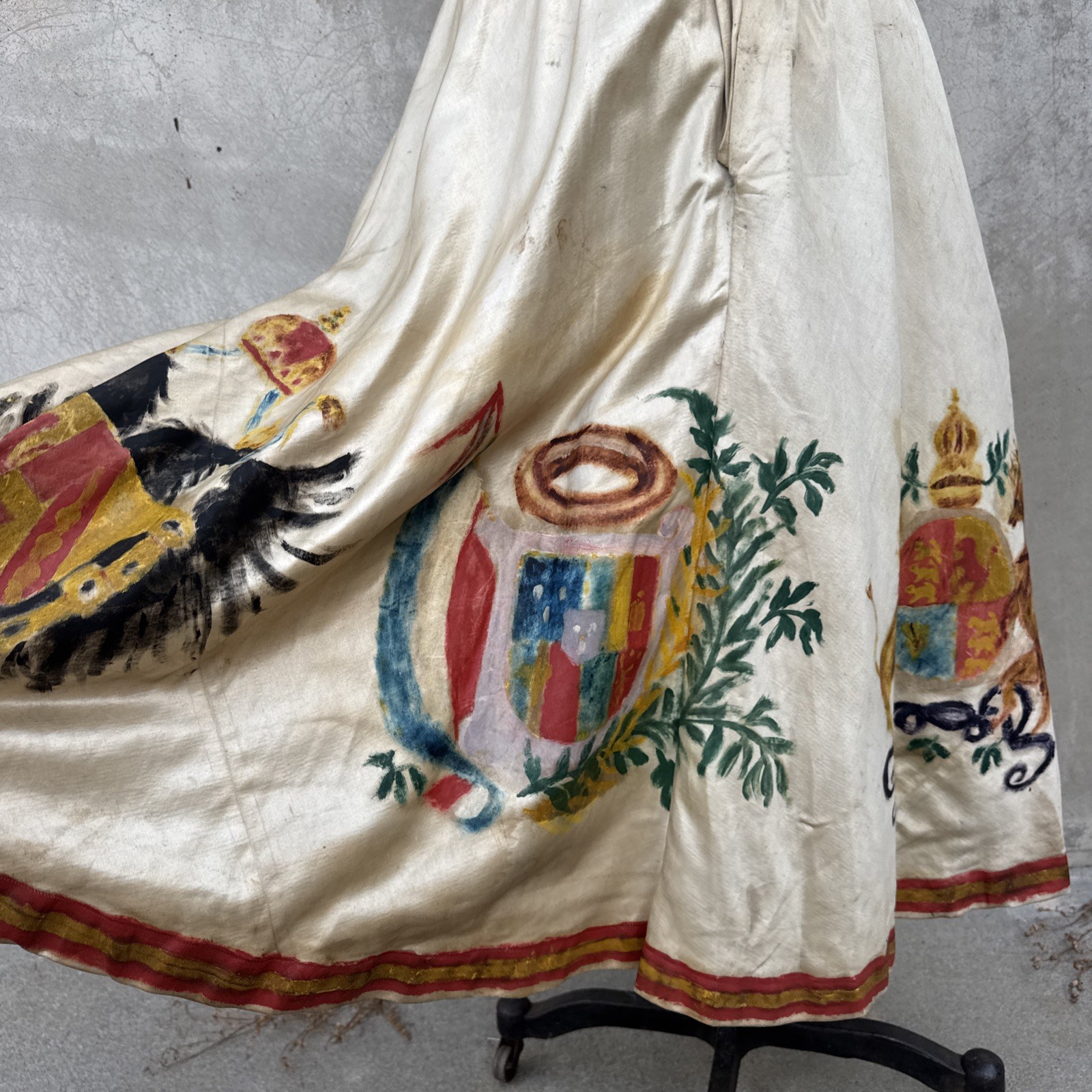 Vintage 1930s Hand Painted Silk Satin & Gold Lamé Dress Crests Snakes Lions