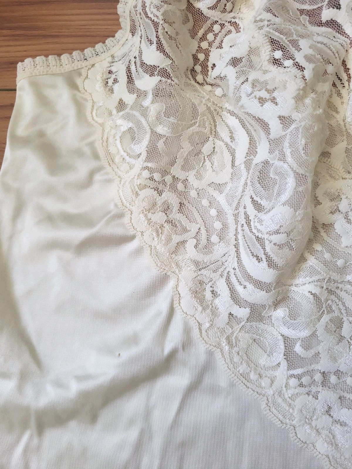 Vintage Vanity Fair Lace Front Camisole, Size 42. Ivory Nylon