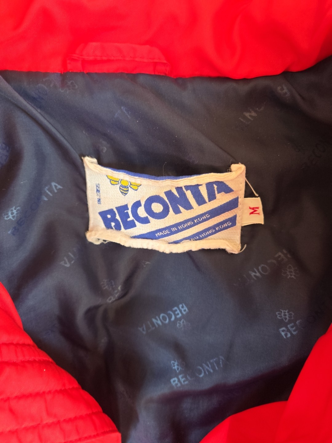 Vintage BECONTA Red White Ski Jacket Medium Nylon Winter Skiing 70s 80s