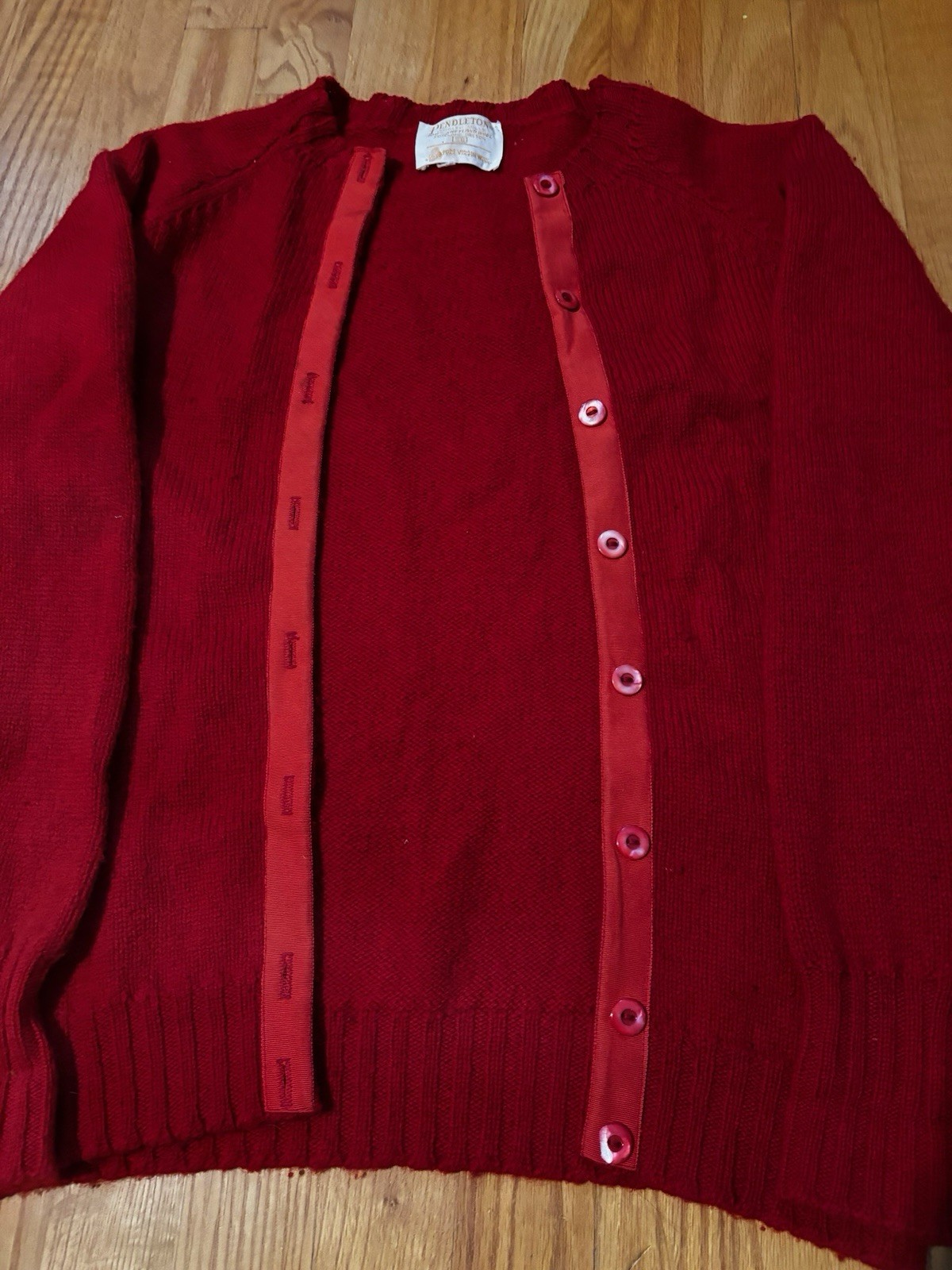 Vintage Pendleton Women’s Cardigan Size Small (38) Red Grandmacore 100% Wool