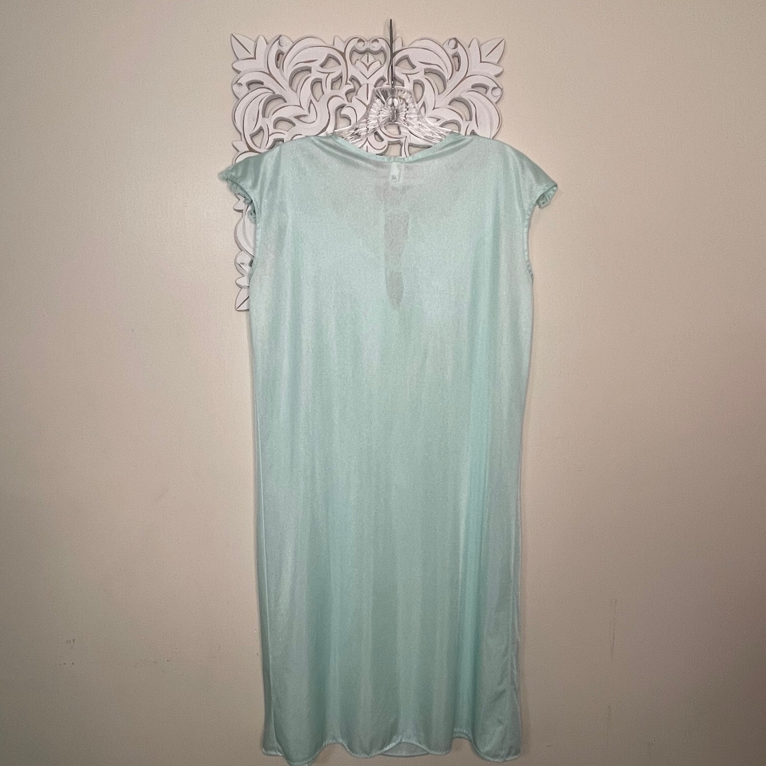 Vintage Nylon Nightgown size MEDIUM Nighty Sleep Wear Lace Front MINT Green USA