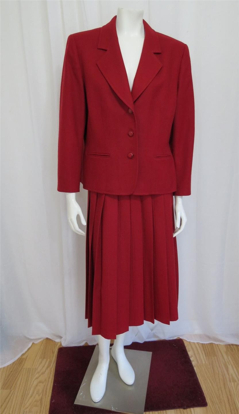 Pendleton Woolen Mills Vintage 1970’s dark red skirt suit size PM-M
