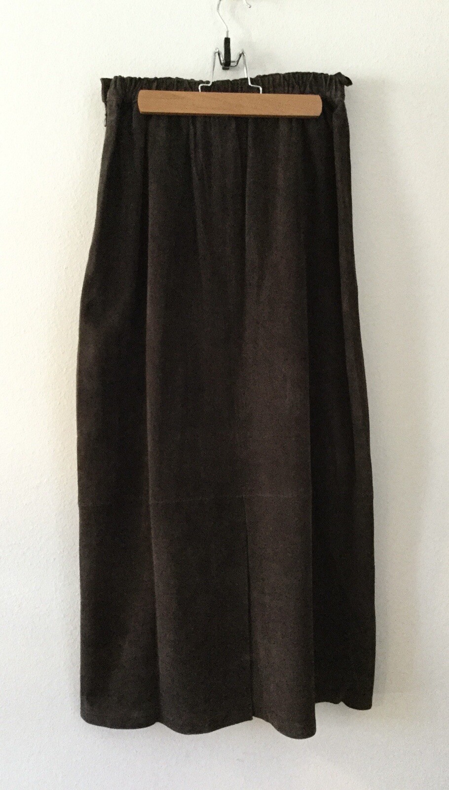 Vintage Deep Plum Purple Suede Midi Skirt by Dialog Size 6 1980’s 1990’s (076)