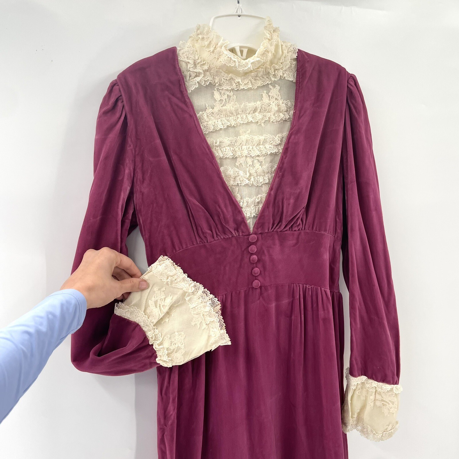 Vintage VTG Purple Velvet Womens Maxi Dress w White Lace Trim Details Size S/M