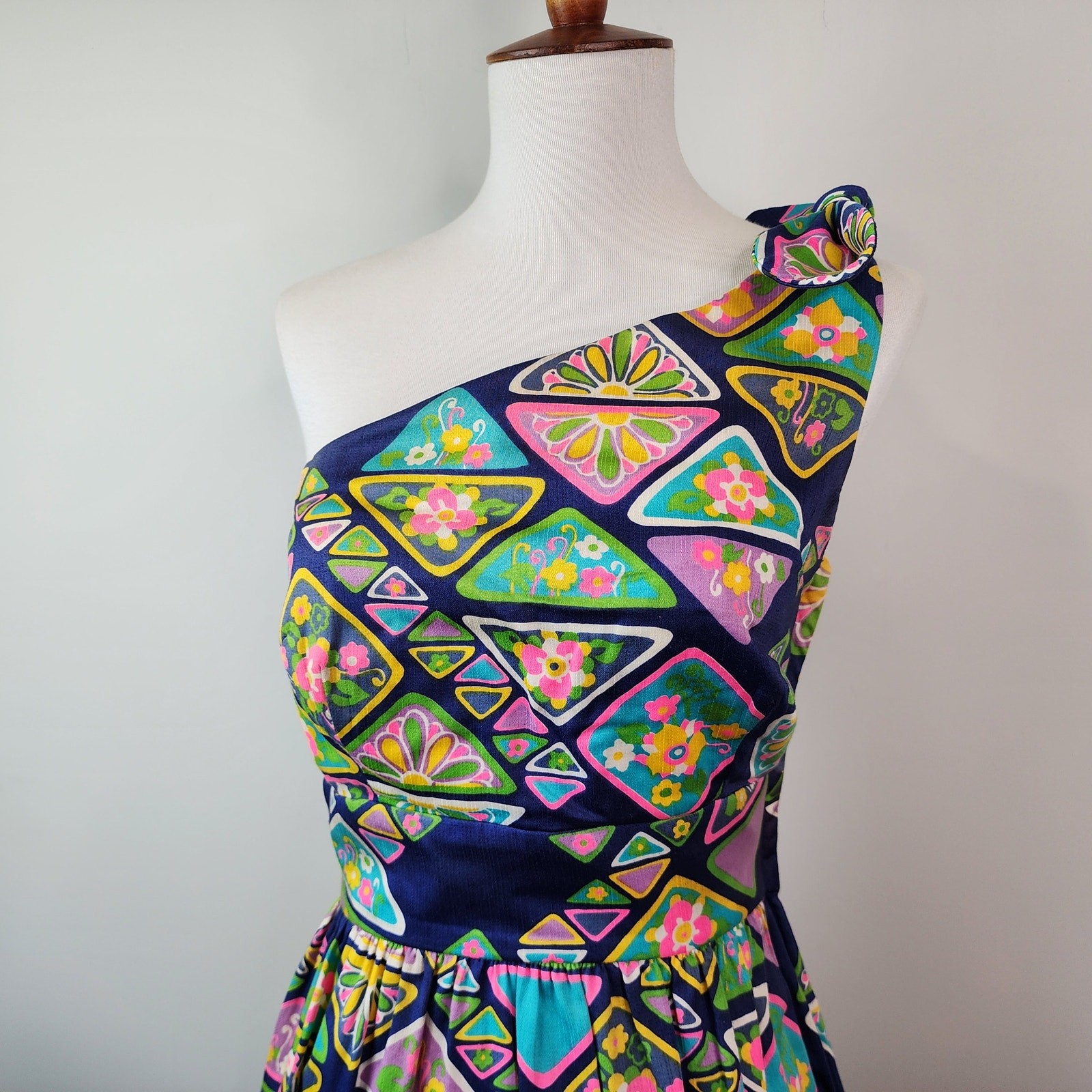 Vintage 60’s/70’s Tori Richard Honolulu One Shoulder Cotton Maxi Dress Size 10
