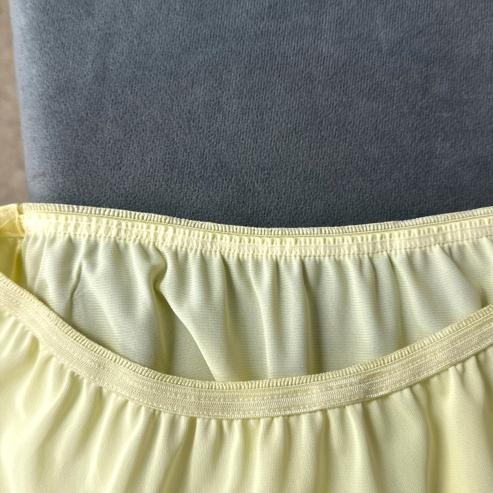 Vintage Lorraine Half Slip Large Butter Yellow Pillow Tab Applique Chiffon Hem