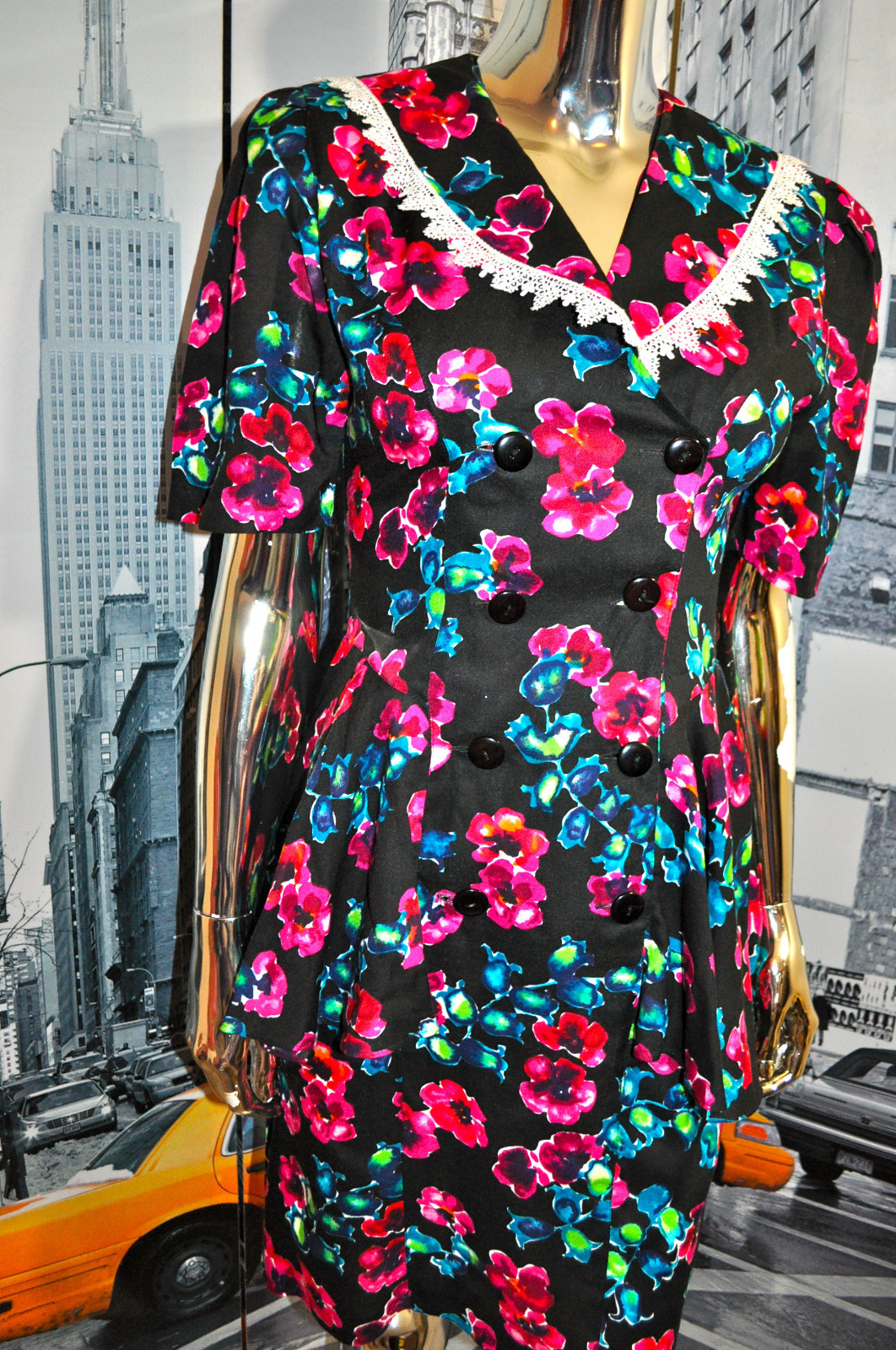 VINTAGE 80’S BOLD SHOULDERS BRIGHT MULTI FLORAL PEPLUM DRESS SIZE 3/4