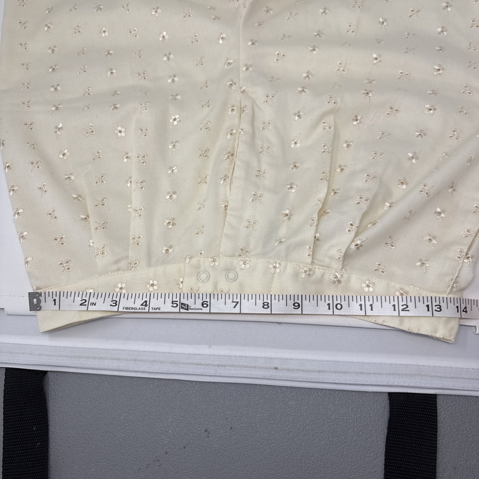 Vtg NOS Lily’s Beverly Hills 28”SHORTS ~ Hana Vanek Embroidery 60/70s Deadstock