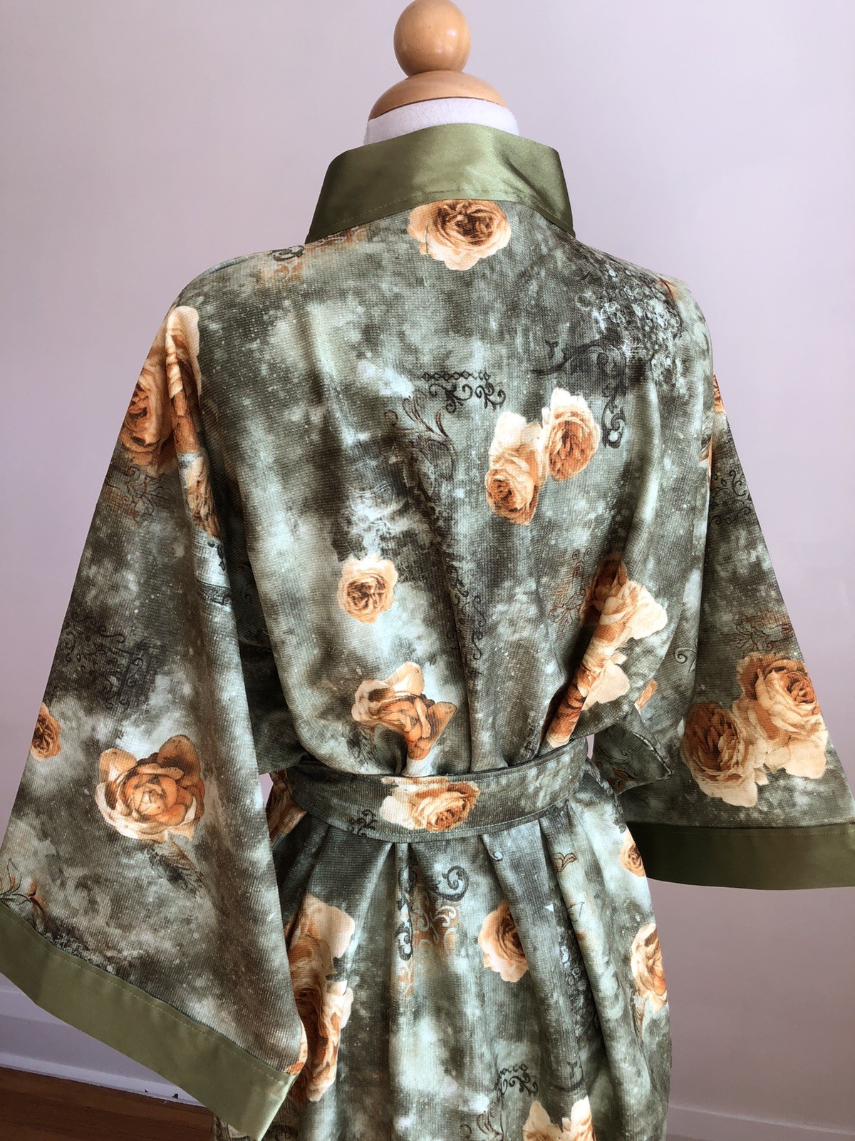 STUNNING VTG NWOT J.COOL Green w/ Yellow Roses Terrycloth Kimono Robe SZ XL
