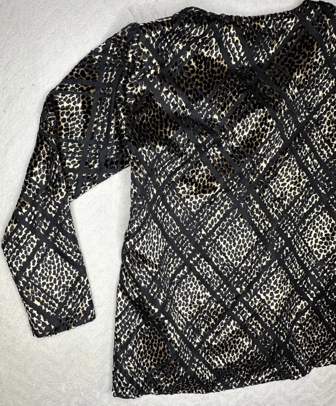 Zanana By Saraf Animal Print Button Down Long Sleeve Blouse Top Size Large Soft