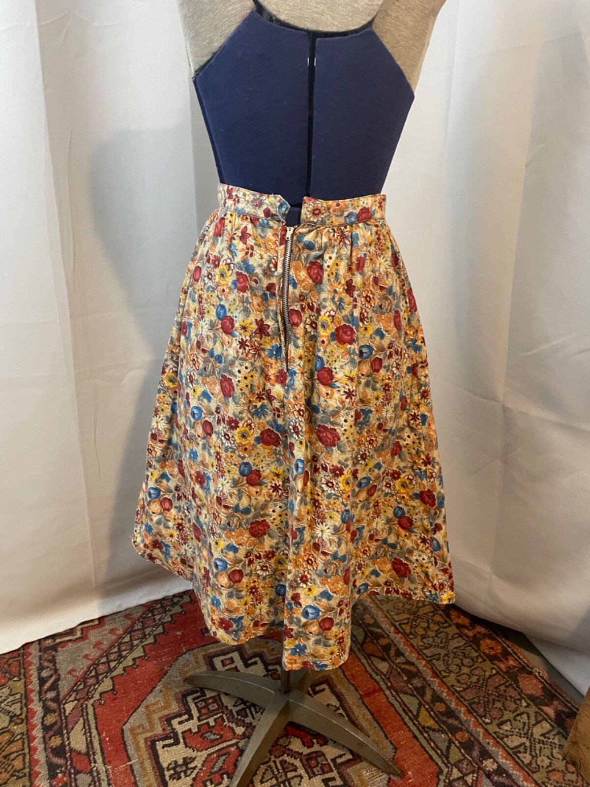 Sweet Floral Circle Skirt 1950s Vintage Full Circle Twee Academia XS