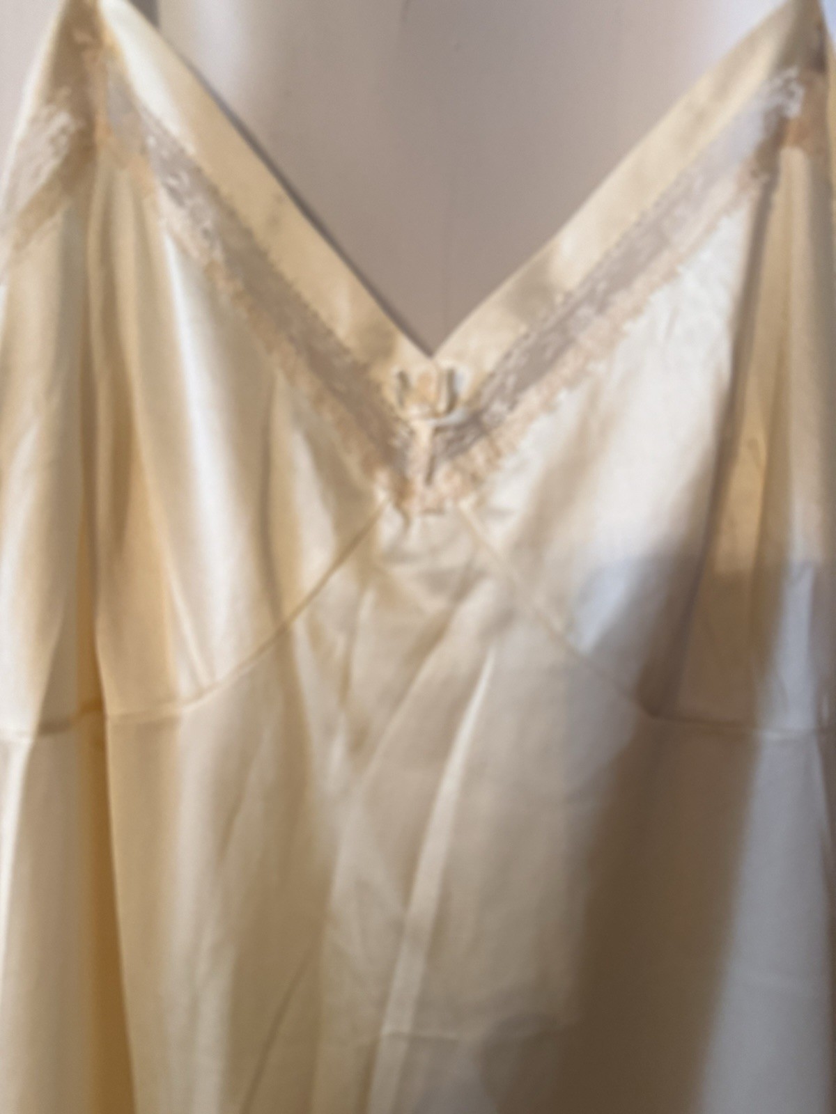 Lot Of 4 Vintage Women’s Full Slips Satin & Lace Assorted Colors & Sizes A111