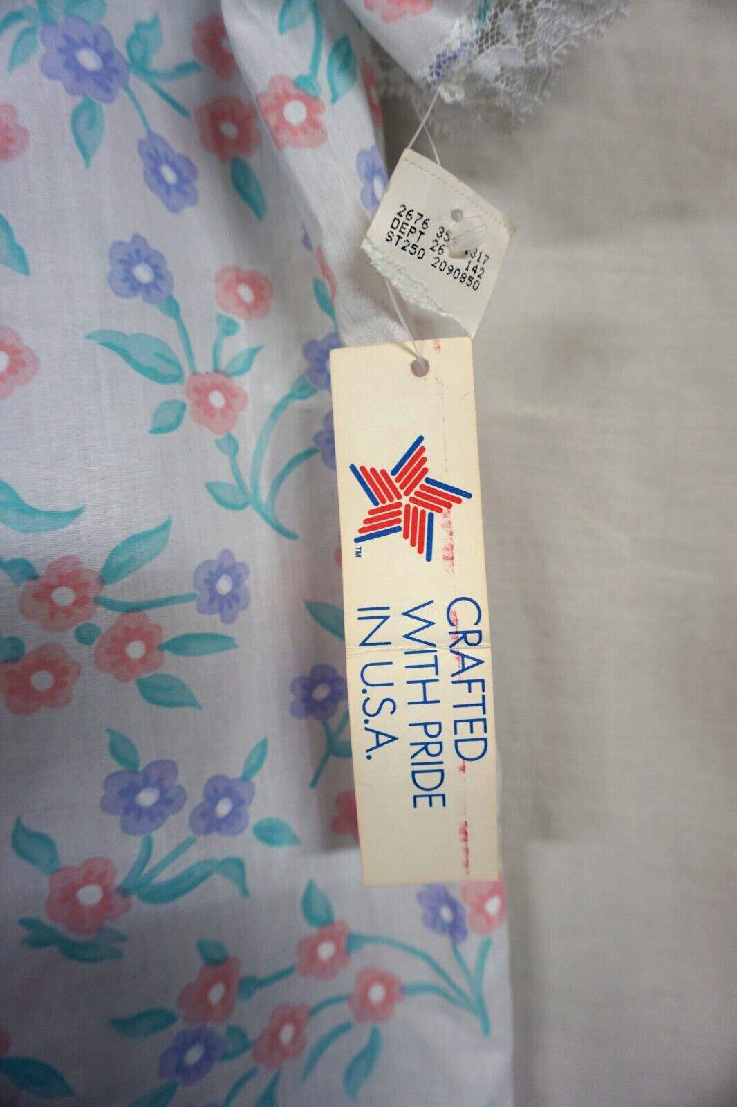 VINTAGE GLENCRAFT WOMANS UNION MADE 2 PIECE GOWN & ROBE ENSEMBLE/SIZE 3X/NEW/NOS