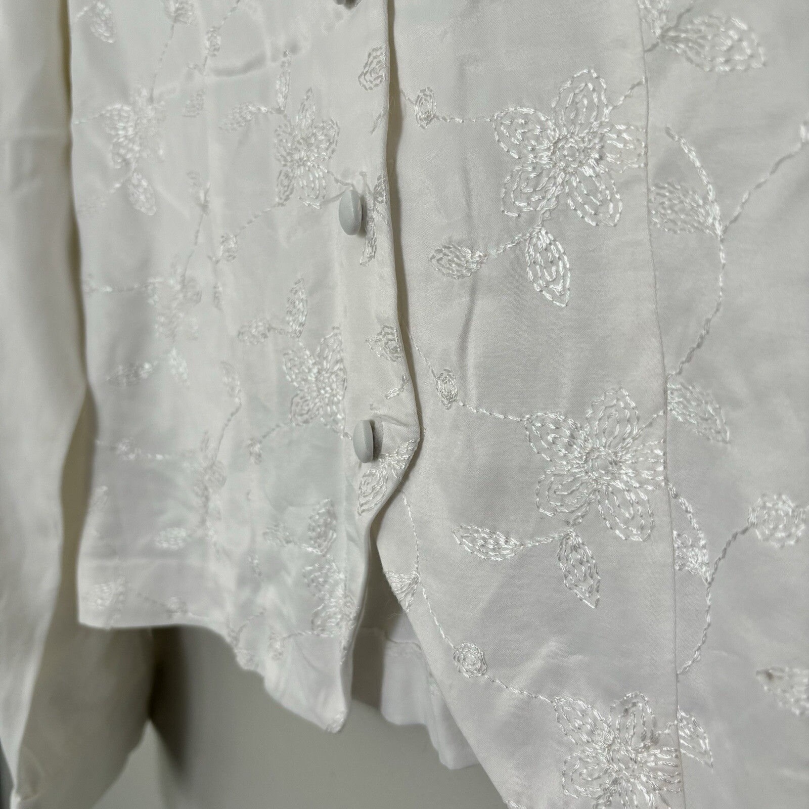 VTG 90s New York City Design Co White Button Down Floral Embroidered Top-L/12