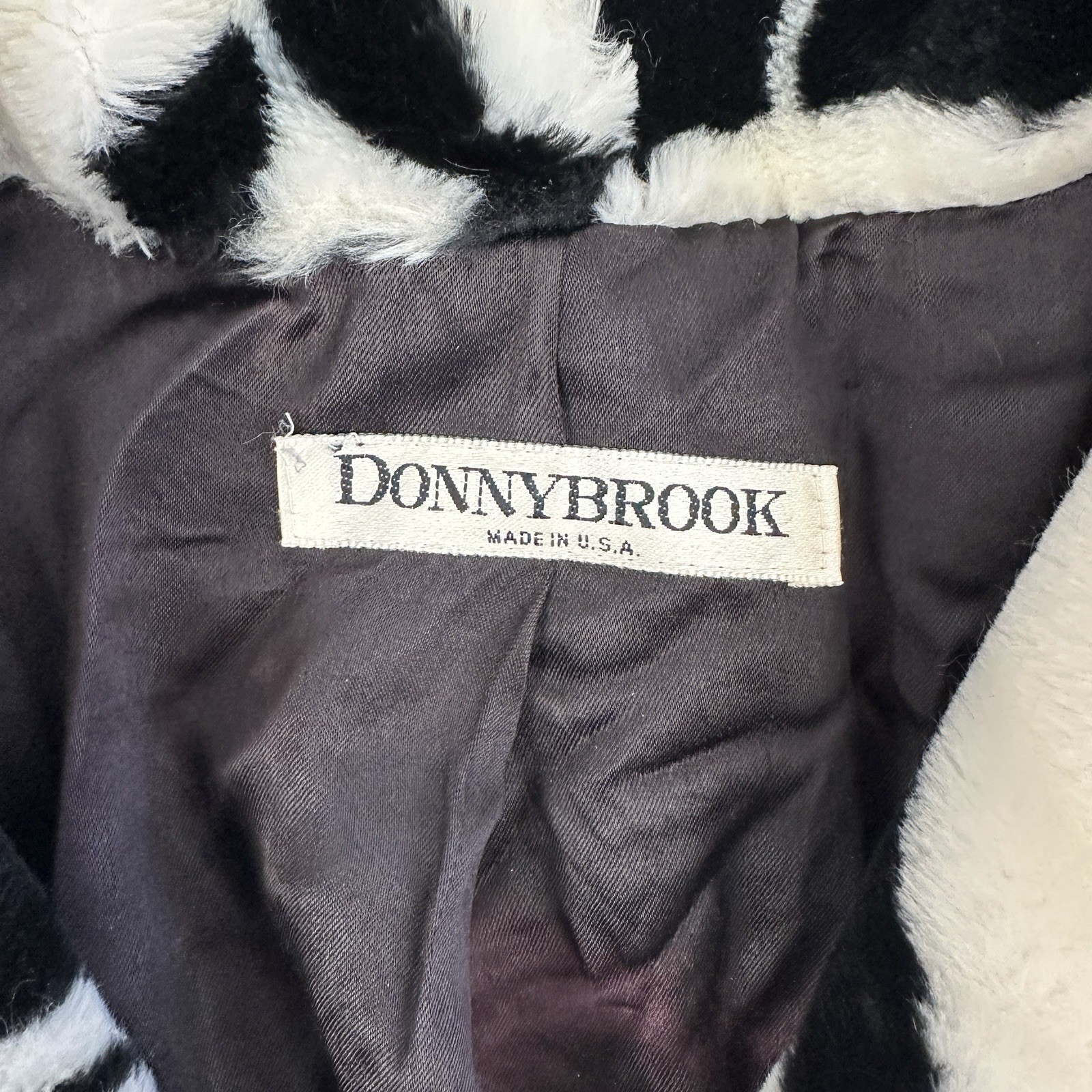 1980s Donnybrook Black & White Oversized Faux Fur Coat Picasso Faces (As Is) /cb