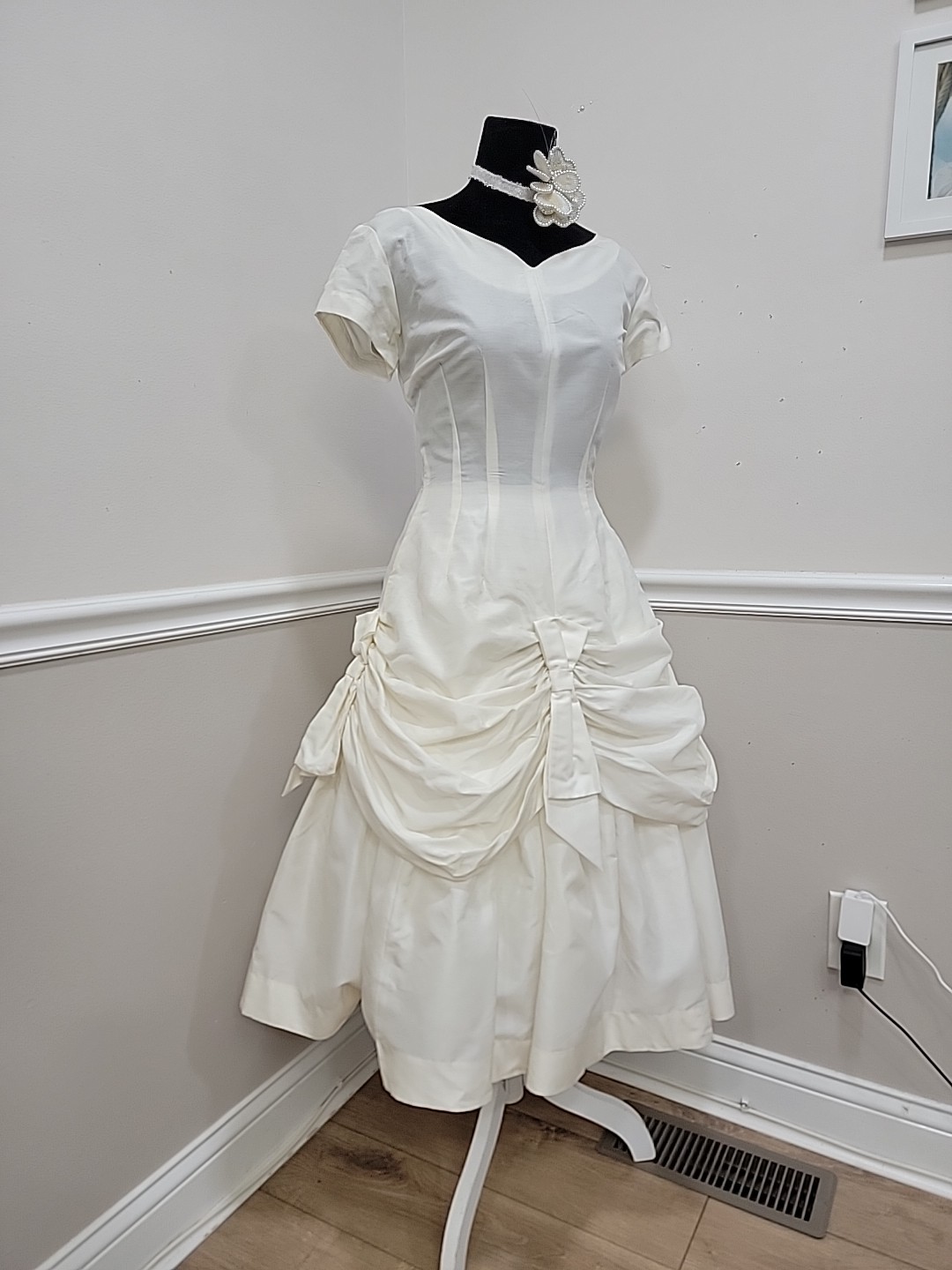 VTG Alfred Werber Mid Century Wedding Dress Short Sleeve Bridal Gown Ruched Bust
