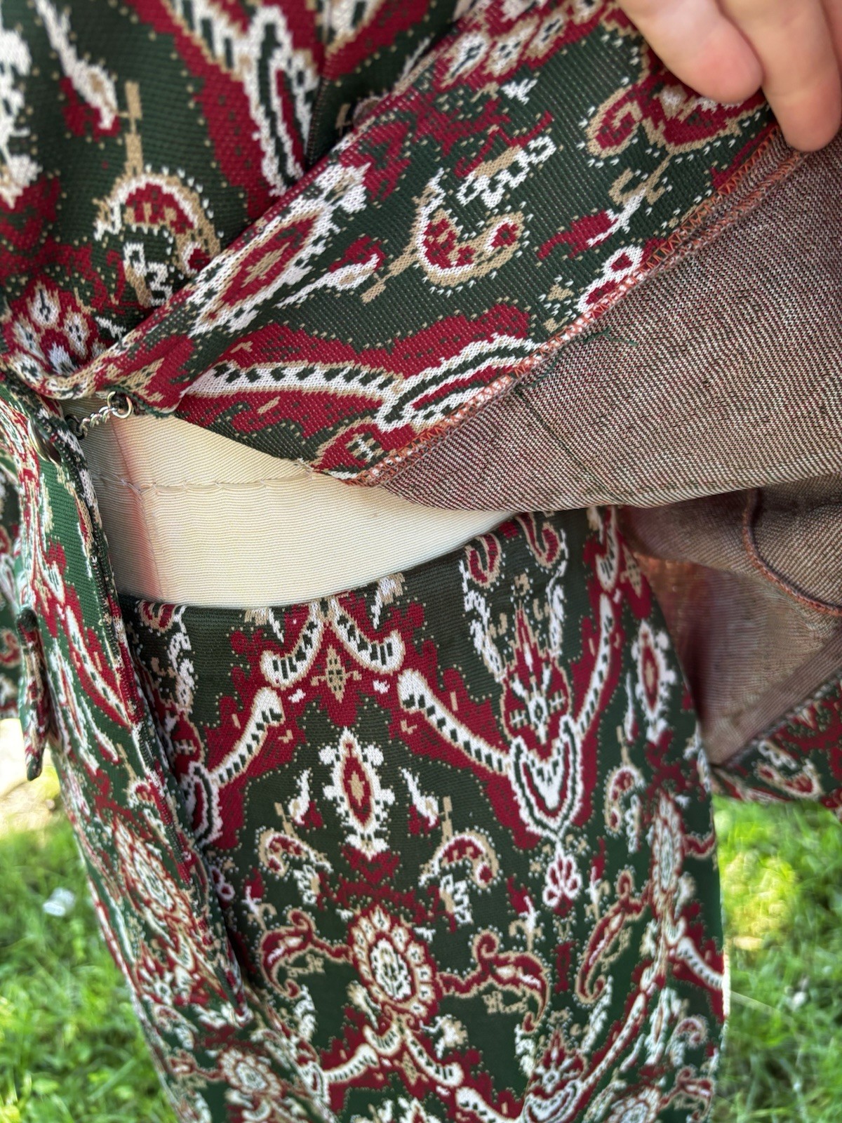 VTG 70s Leisure Suit Paisley Green Red Polyester Women Sz S Bust 34″ Skirt 26W”