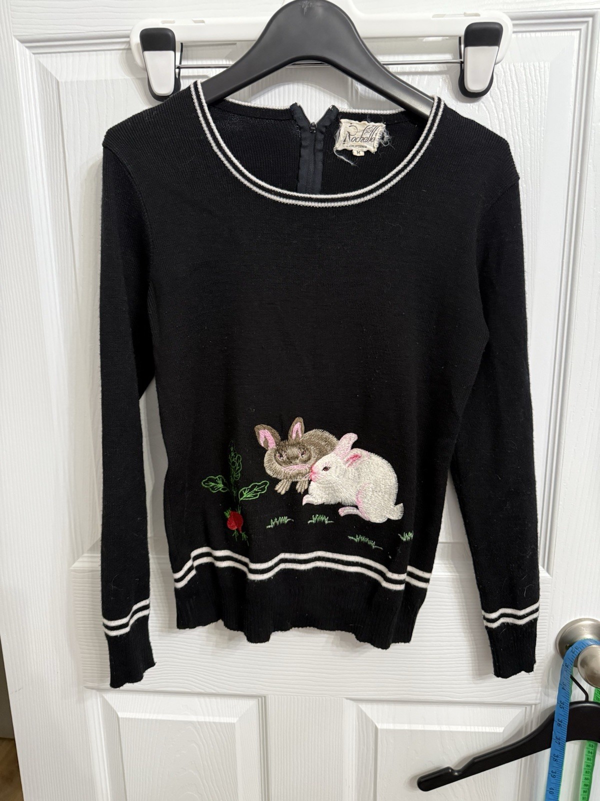 VTG Rochelle California 50s Black Embroidered Bunnies Rabbits Sweater Knit S/M
