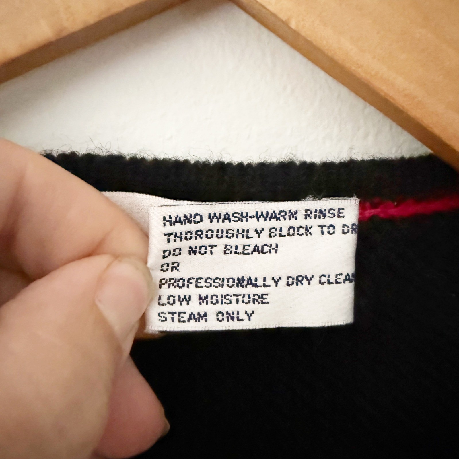 Vintage Women Cardigan Sweater Black 100% Wool Embroidered Floral Cottage Hoiday