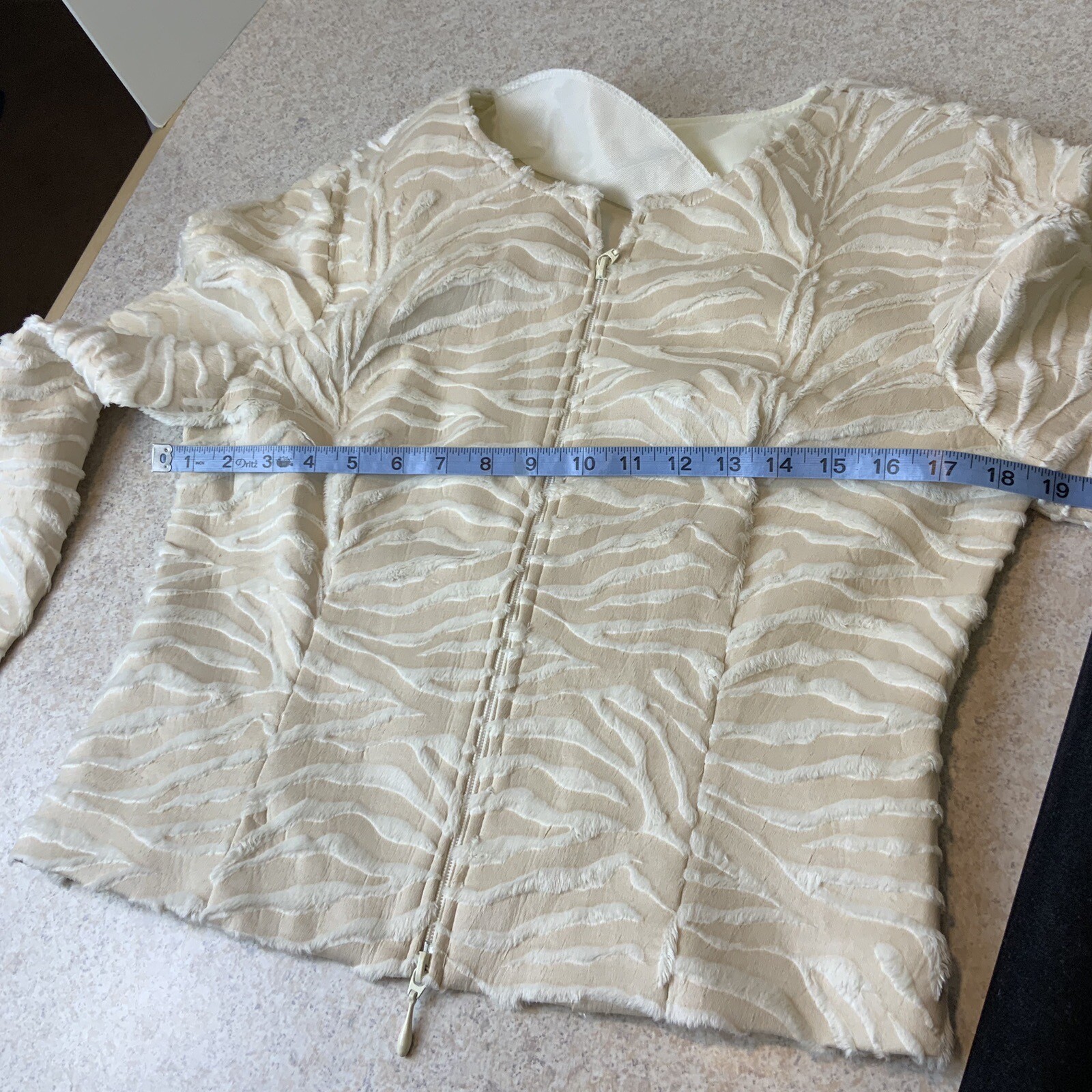VTG Joseph Ribkoff Women’s 10 Cream Ivory Faux Fur Full Zip Jacket NWT